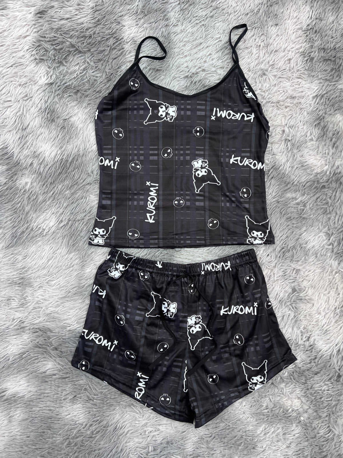 Kuromi Cuadros Negros Blusa Con Short