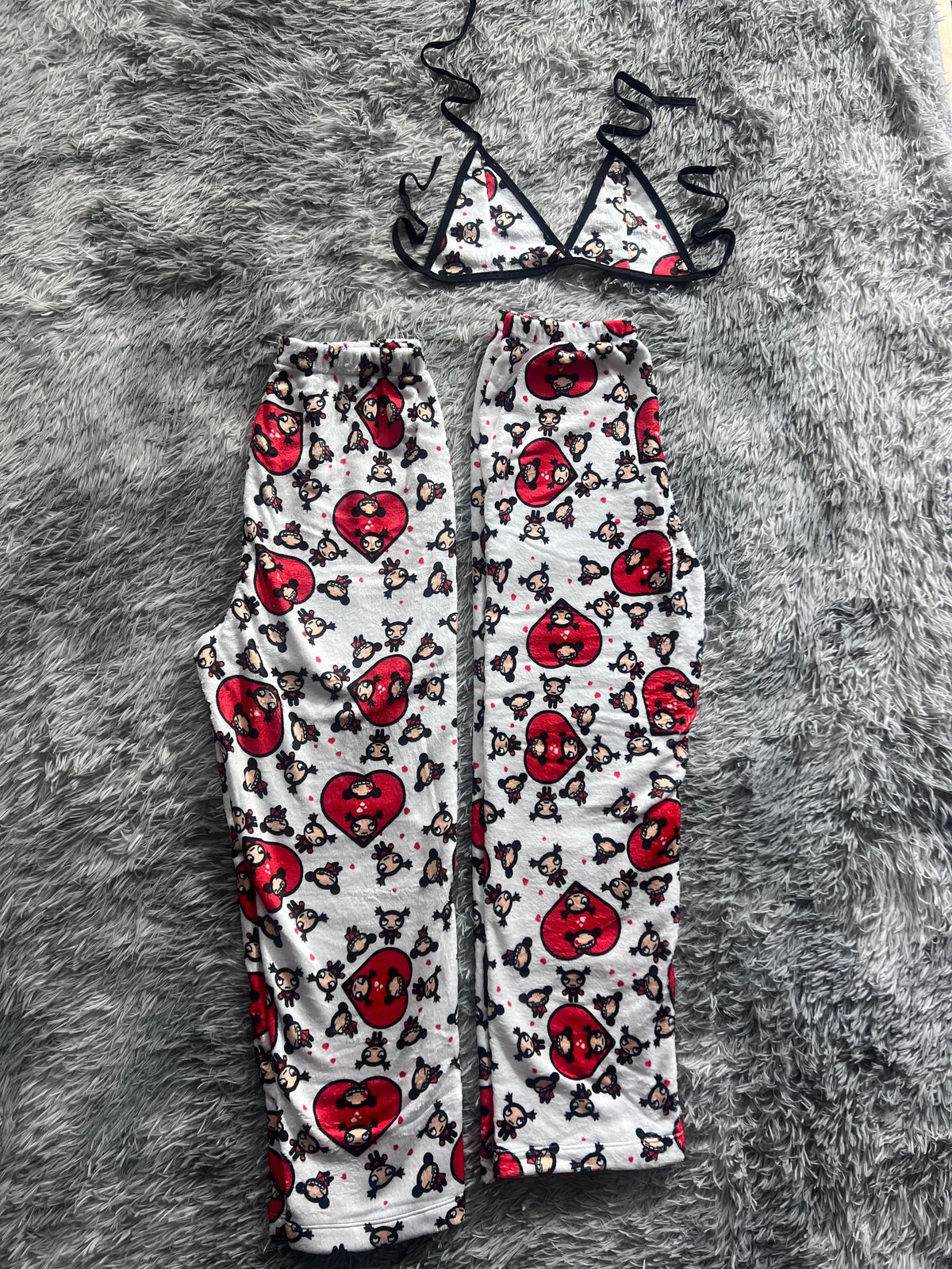 Puca y Garu Corazones Rojos Con Fondo Blanco Duo De Pijama Afelpada