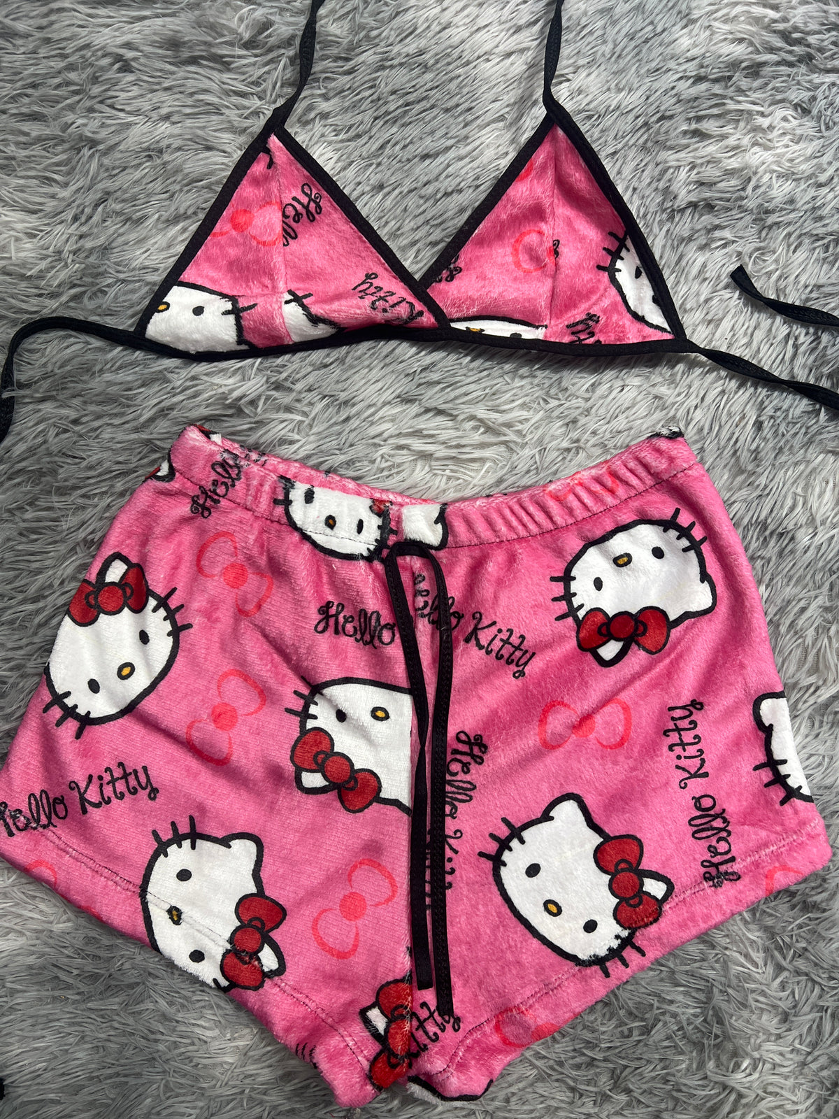 Hello Kitty Rosa Top Con Short Afelpado