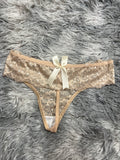 Moño Atras Beige Tanga De Dama
