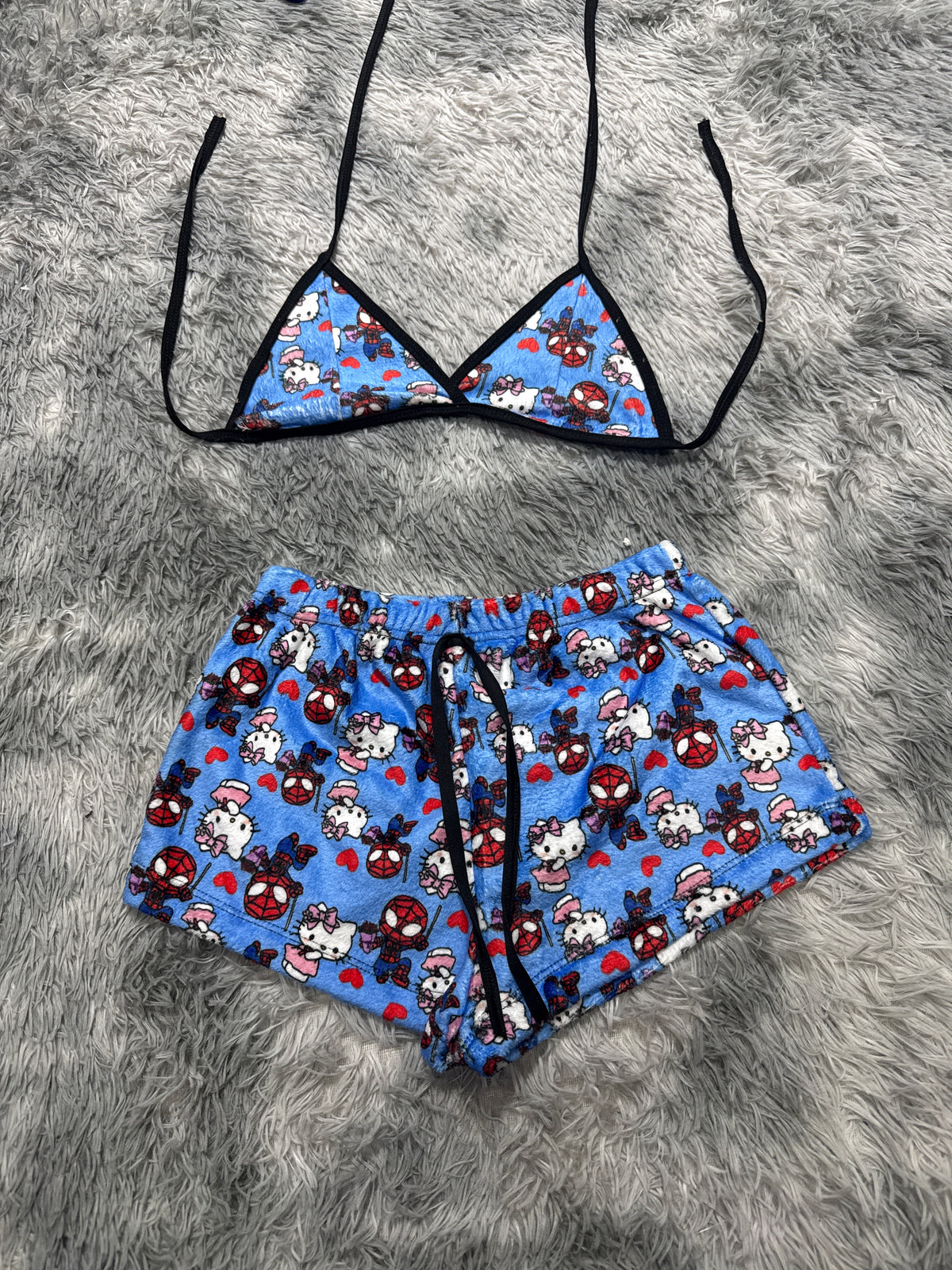 Spider Kitty Fondo Azul Top Con Short Afelpado