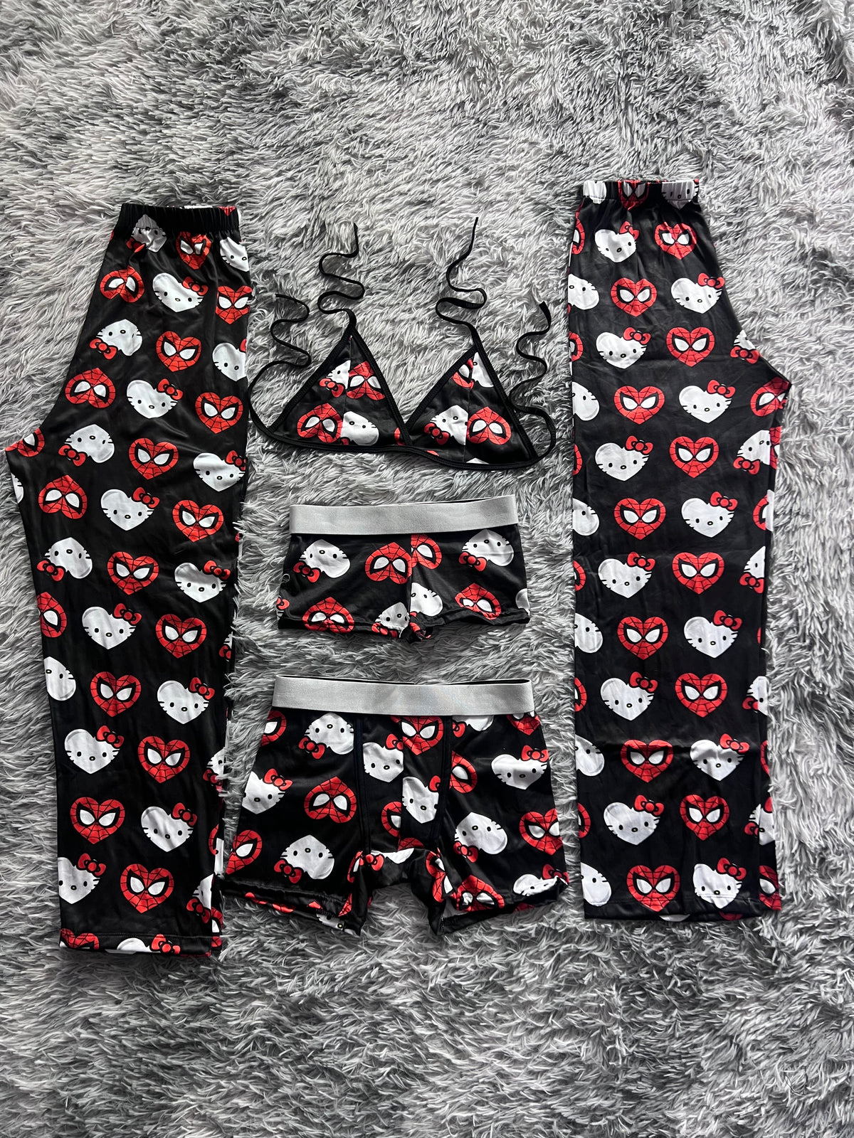 Spider Kitty Corazones Fondo Negro Pijama De 5 Piezas