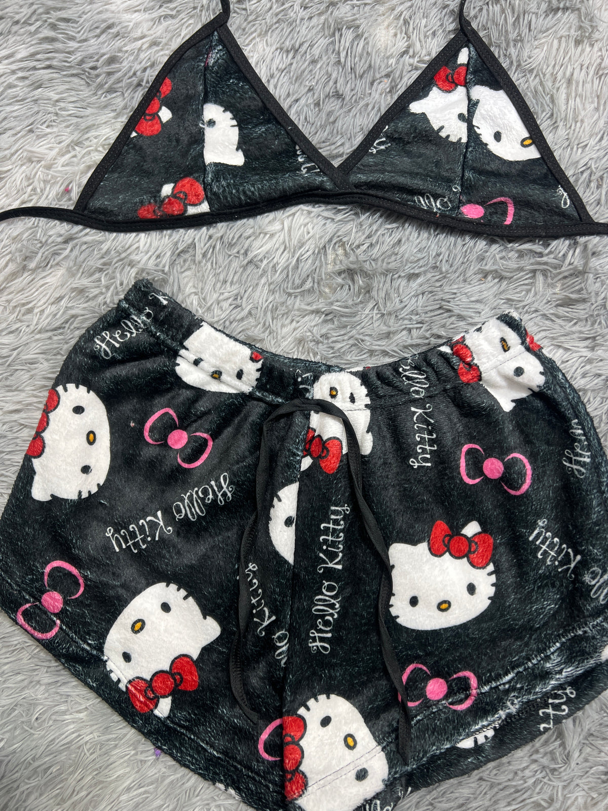 Hello Kitty Negro Top Con Short Afelpado