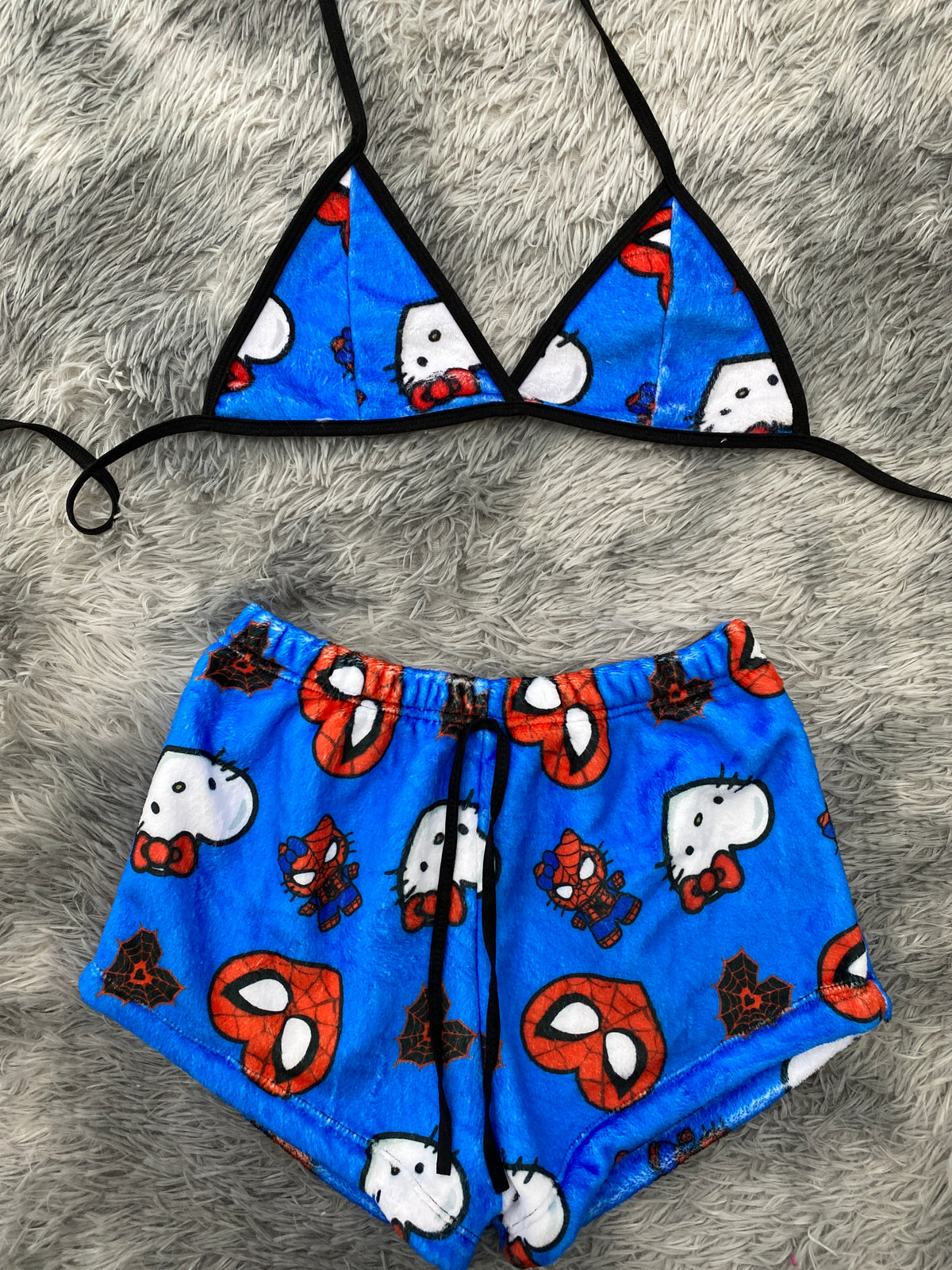 Spider Kitty Corazones Fondo Azul Top Con Short Afelpado