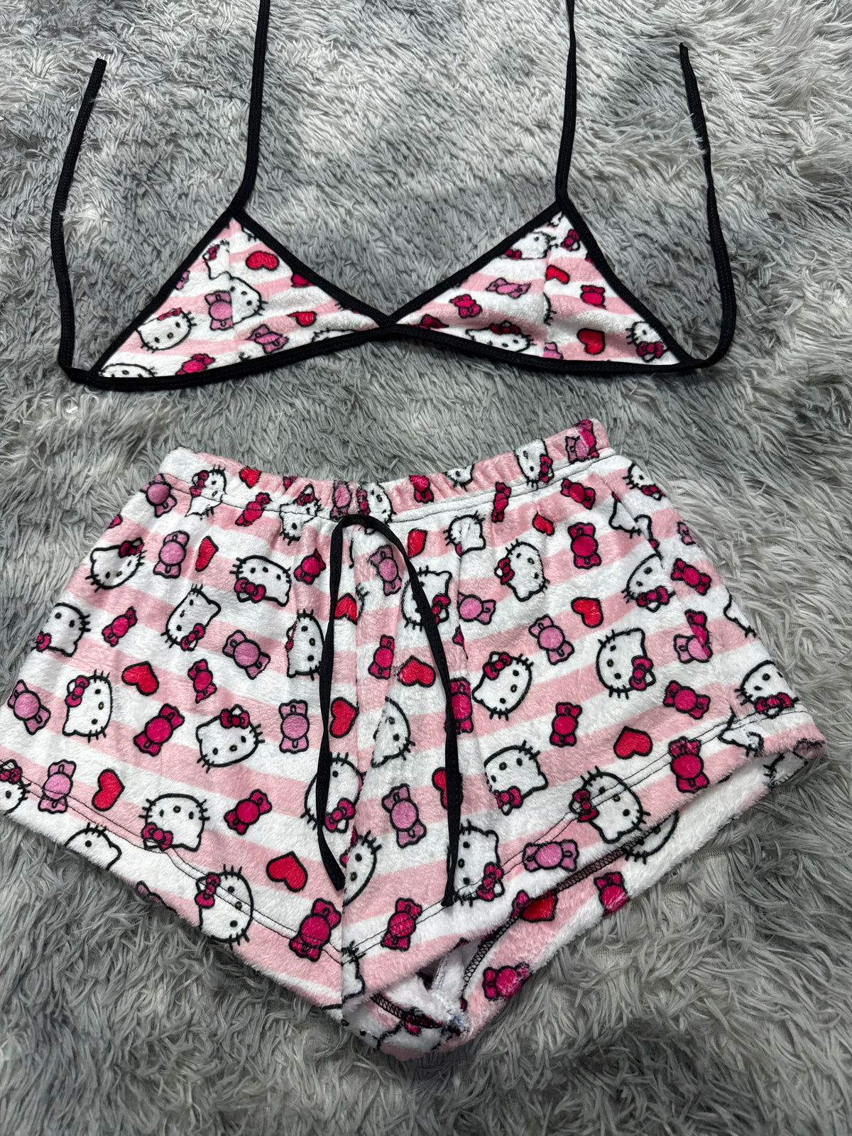 Hello Kitty Rayas Rosas Top Con Short Afelpado