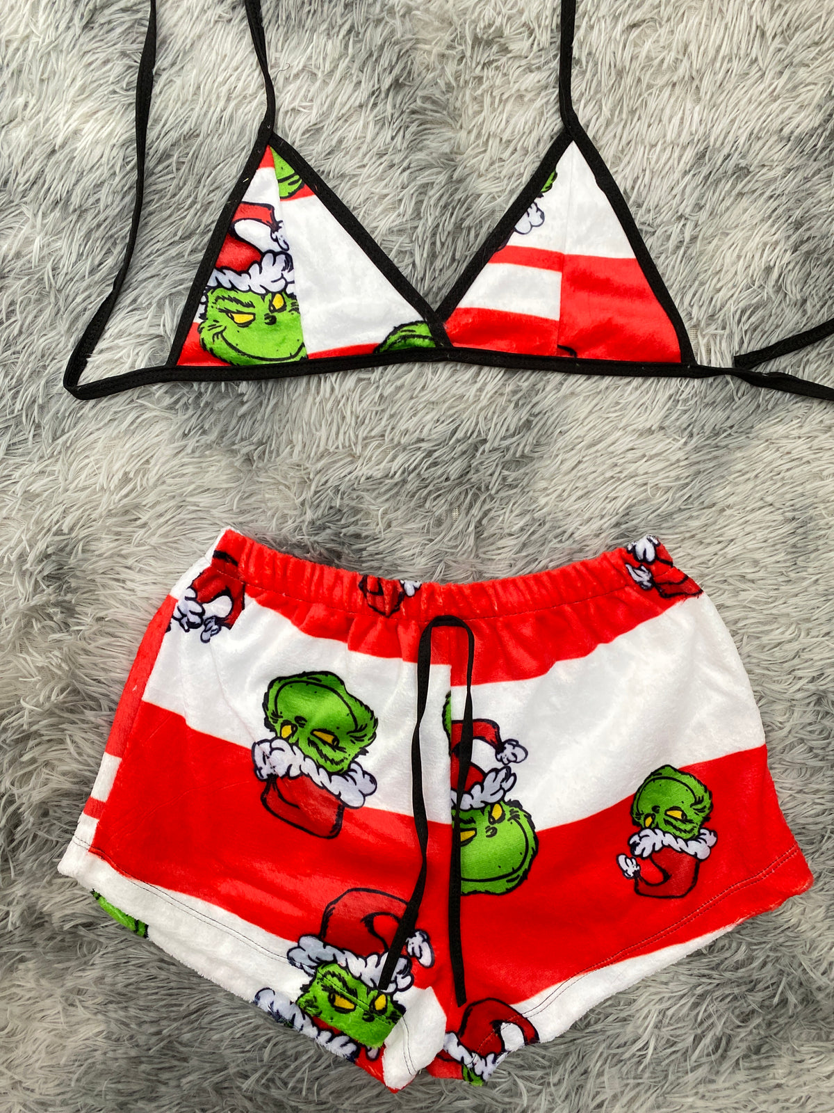 Grinch raya roja y blanca Top Con Short Unitalla De Afelpado