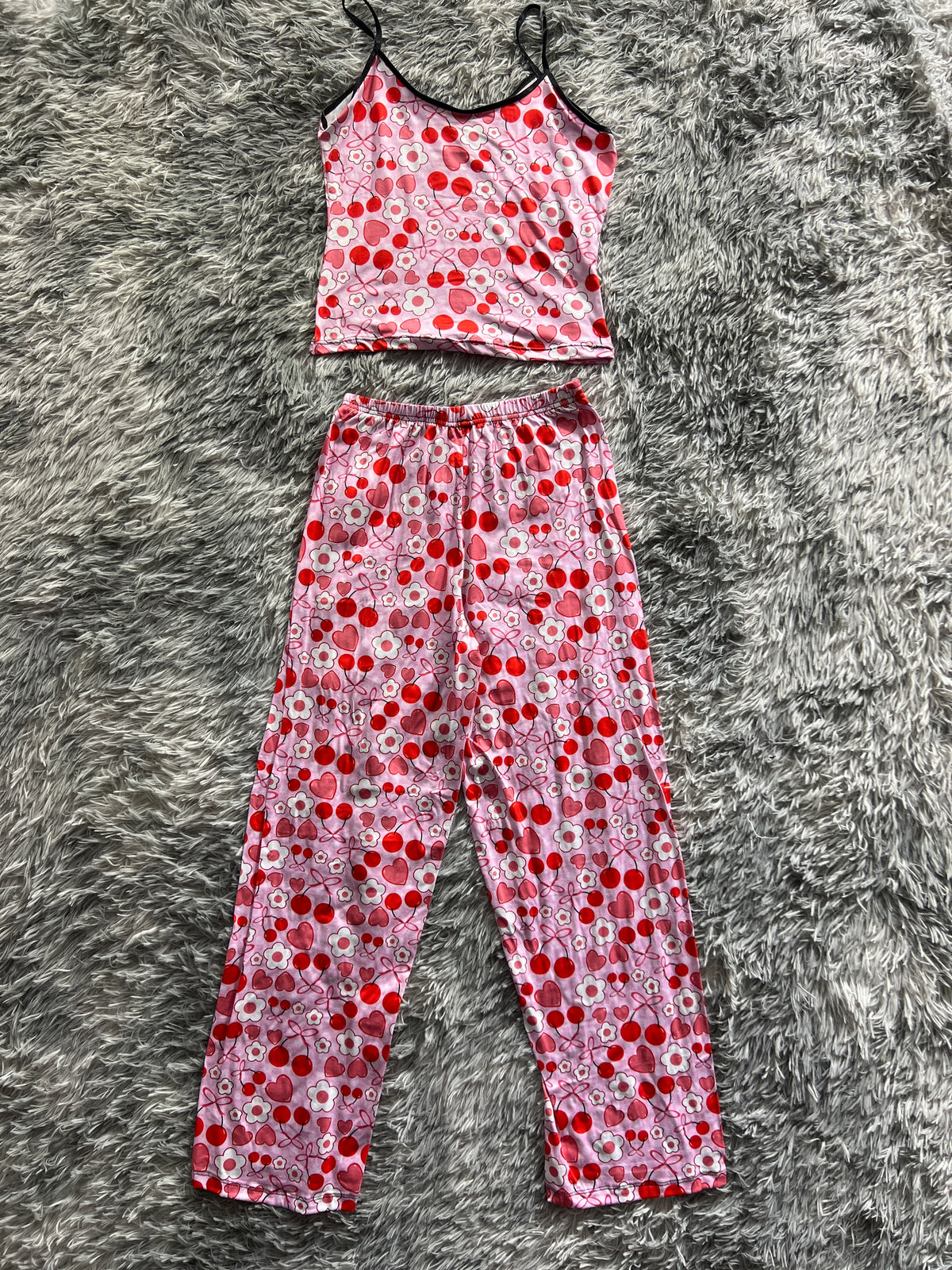 Flores Cerezas Y Corazones Rosas Blusa Con Pantalón