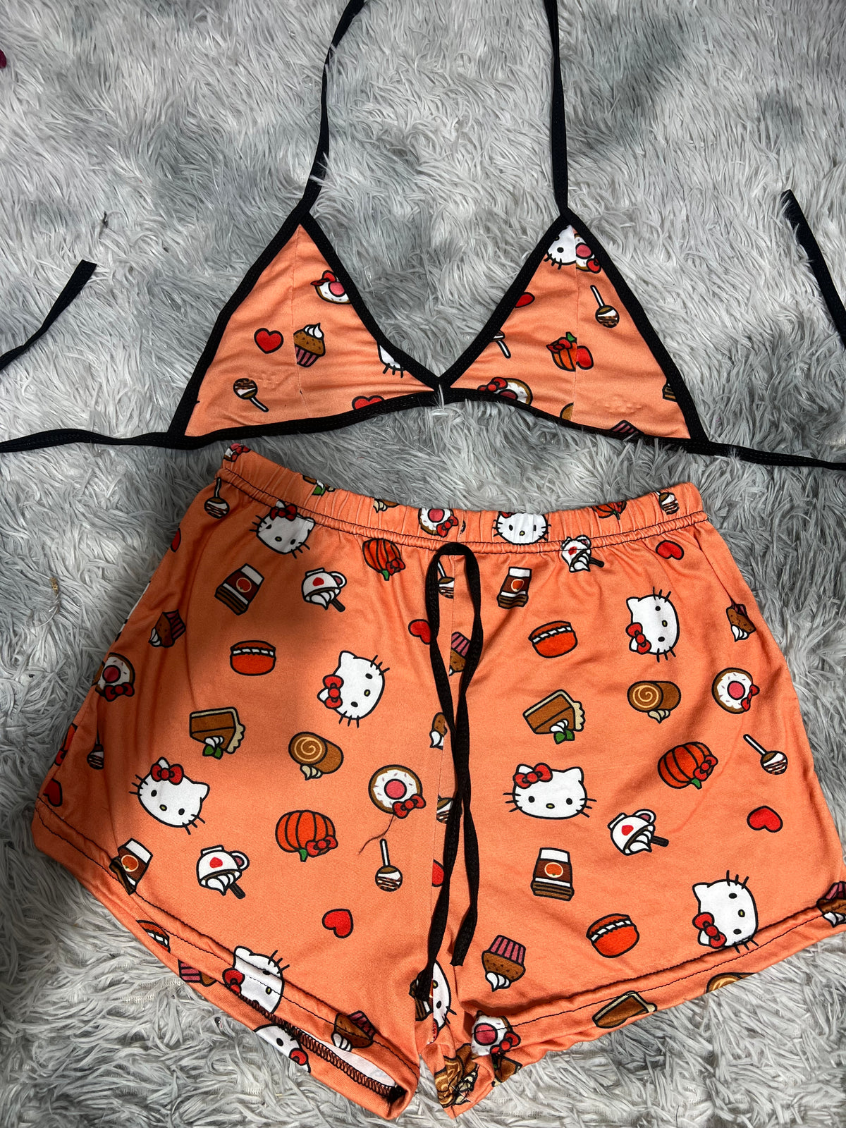 Hello Kitty Pastel Top Con Short Brush