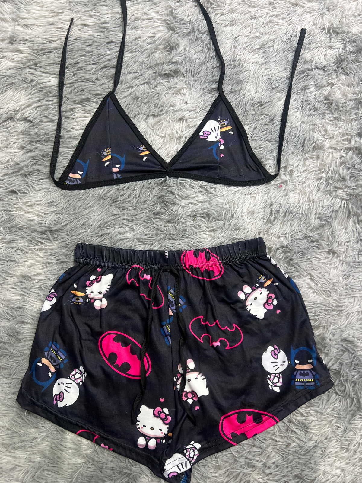 Hello Kitty Y Batman Top Con Short Brush
