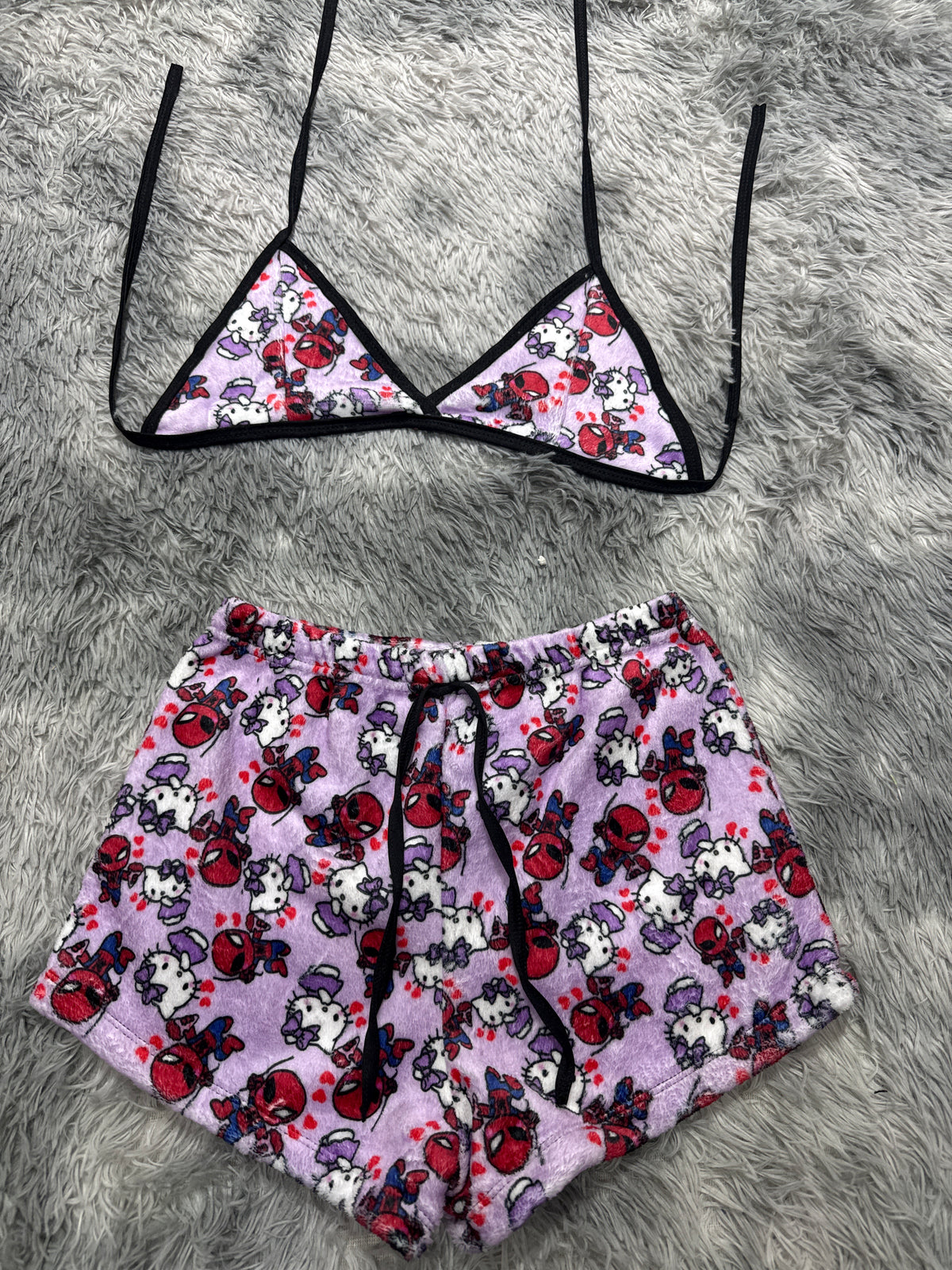Spider Kitty Fondo Morado Top Con Short Afelpado