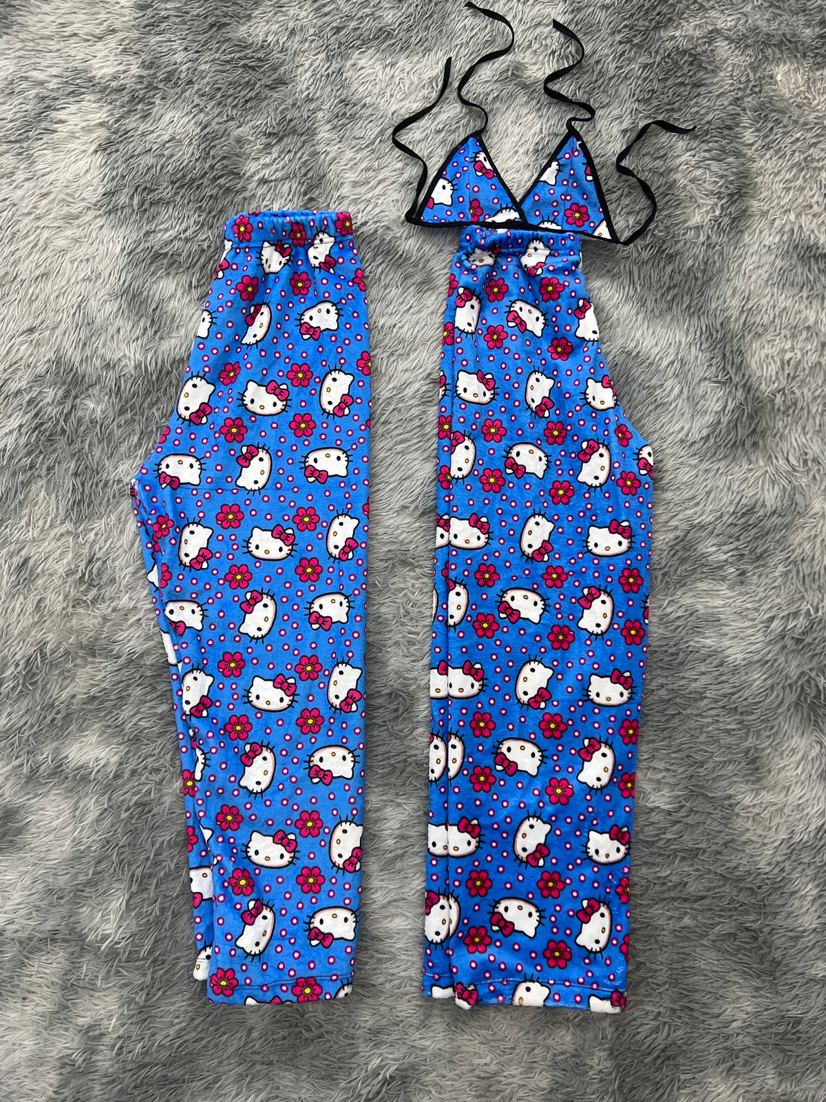 Hello Kitty Puntitos Duo De Pijama Afelpada