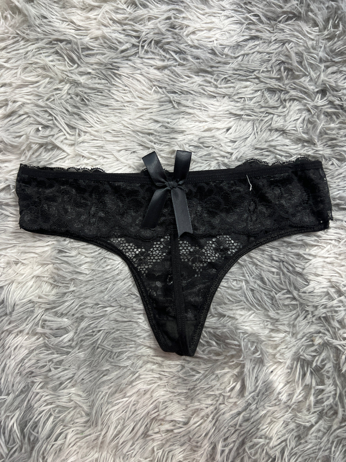Moño Atras Negro Tanga De Dama