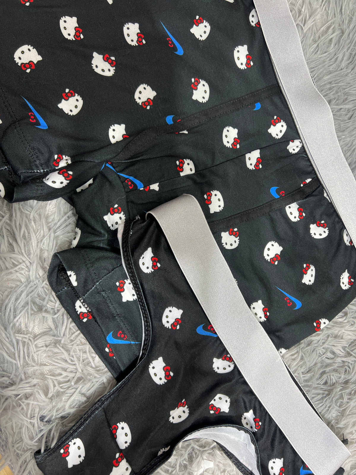 Hello Kitty Y Nike Duo Unitalla Con Tanga