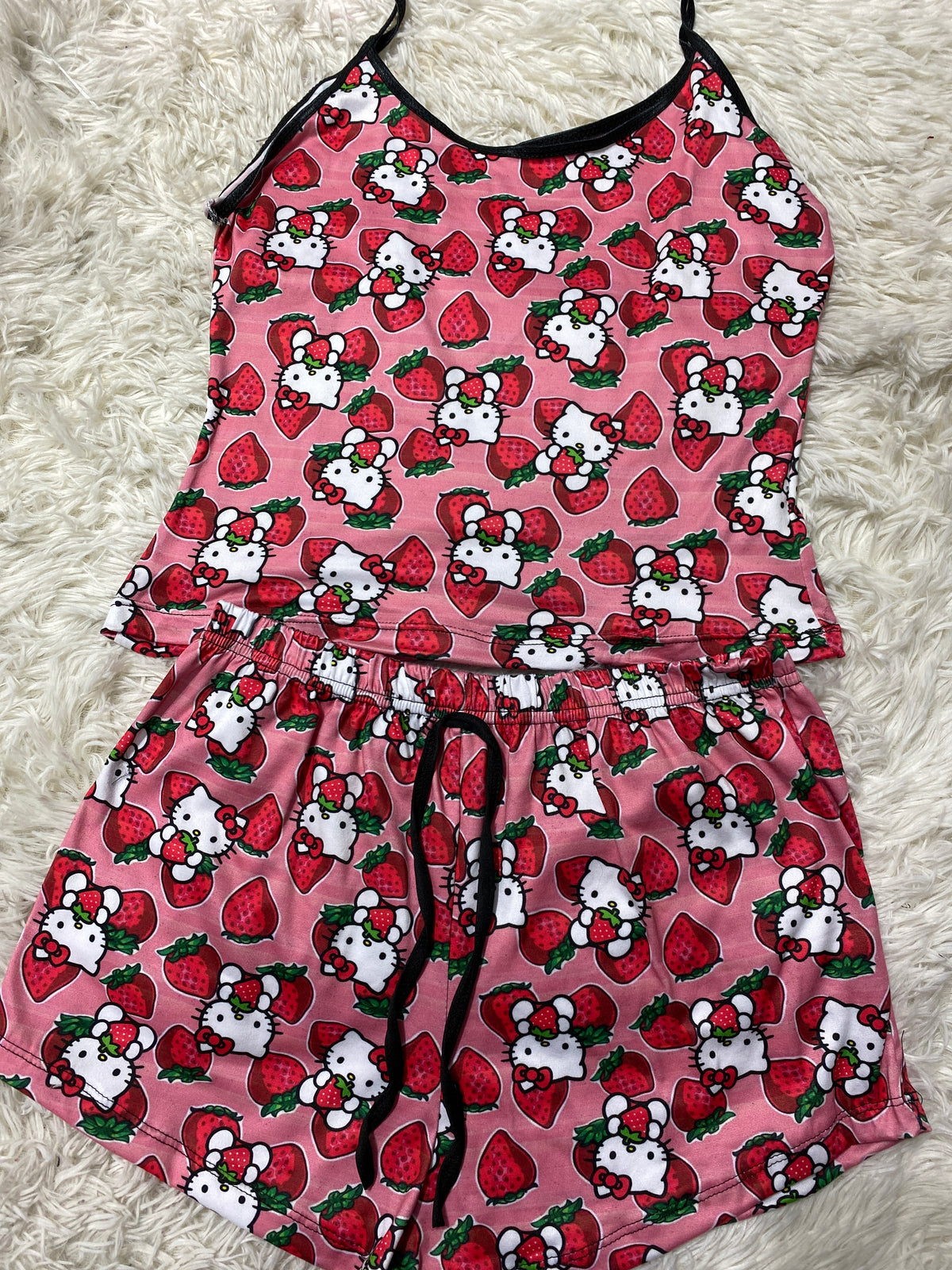 Hello Kitty Fresas Blusa Con Short