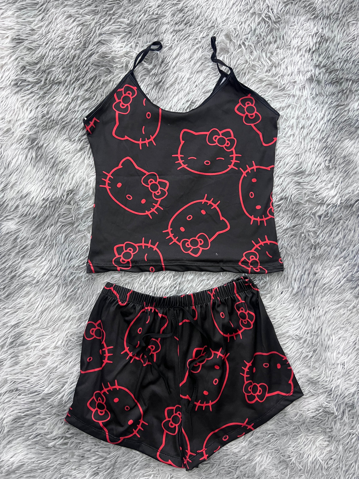 Hello Kitty Roja Fondo Negro Blusa Con Short