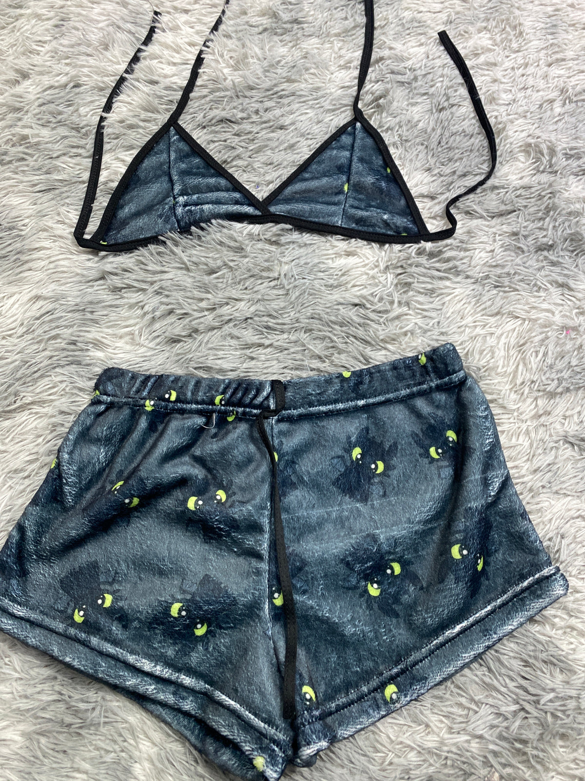 Chimuelo Dragón Fondo Negro Top Con Short Afelpado