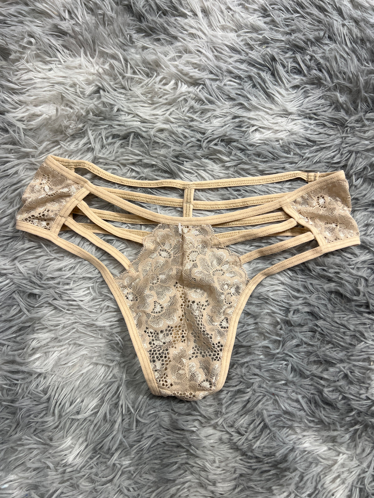 Tanga Líneas Beige Tanga De Dama