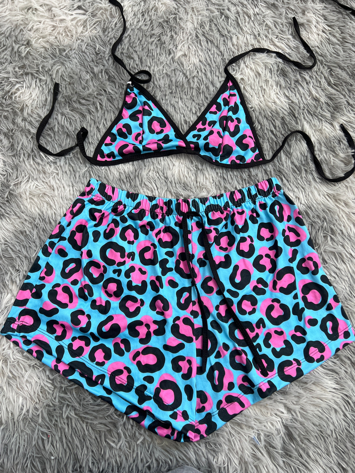 Animal Print Rosa Y Negro Fondo Azul Top Con Short Brush