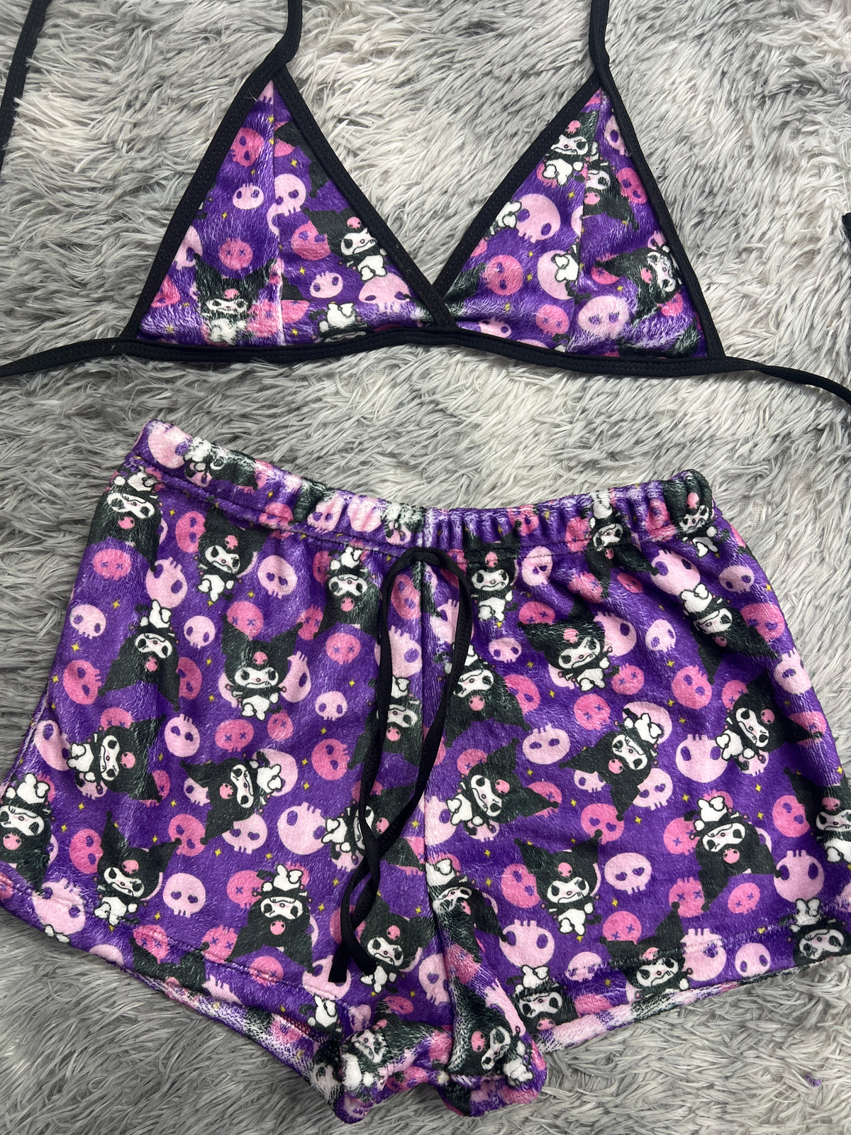 Kuromi Morado Top Con Short Afelpado