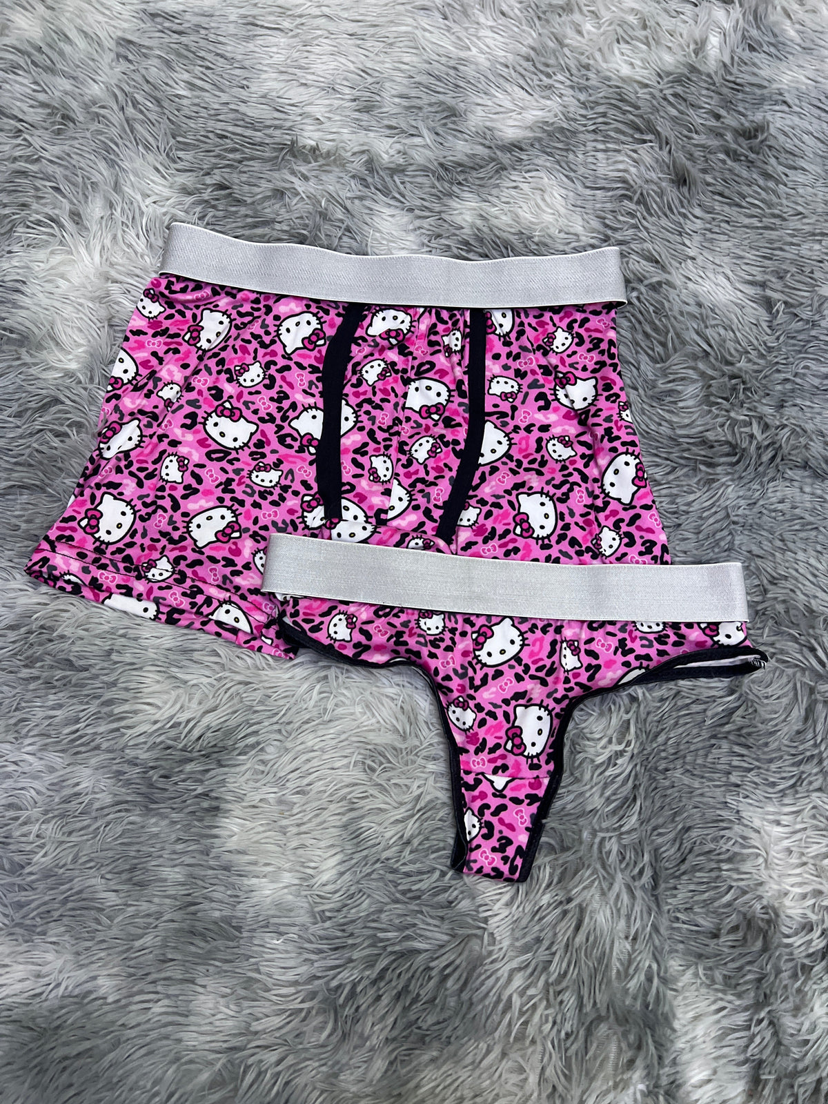 Hello Kitty Animal Print Negro Duo Unitalla Con Tanga