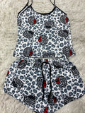 Hello Kitty Animal Print Gris Blusa Con Short