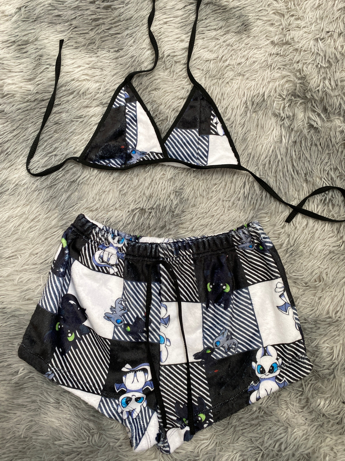 Chimuelo Dragón Y Luminosa Top Con Short Afelpado