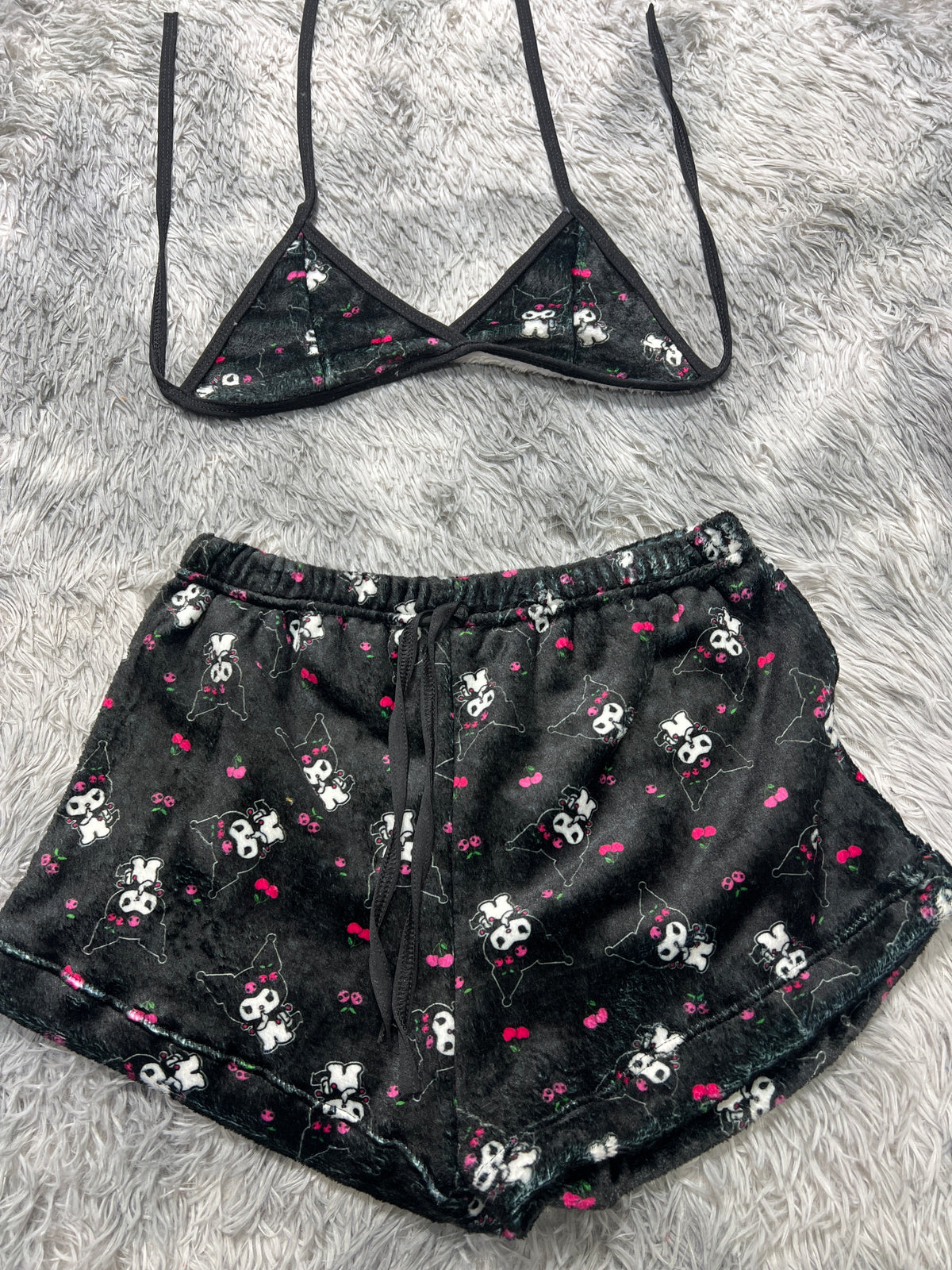Kuromi Top Con Short Afelpado