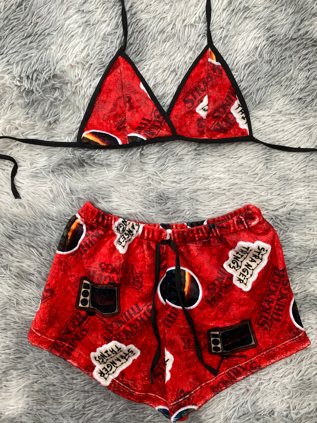Stranger Things Rojo Top Con Short Afelpado