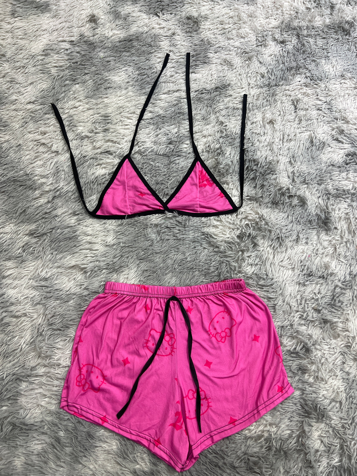Hello Kitty Rosa Top Con Short Brush