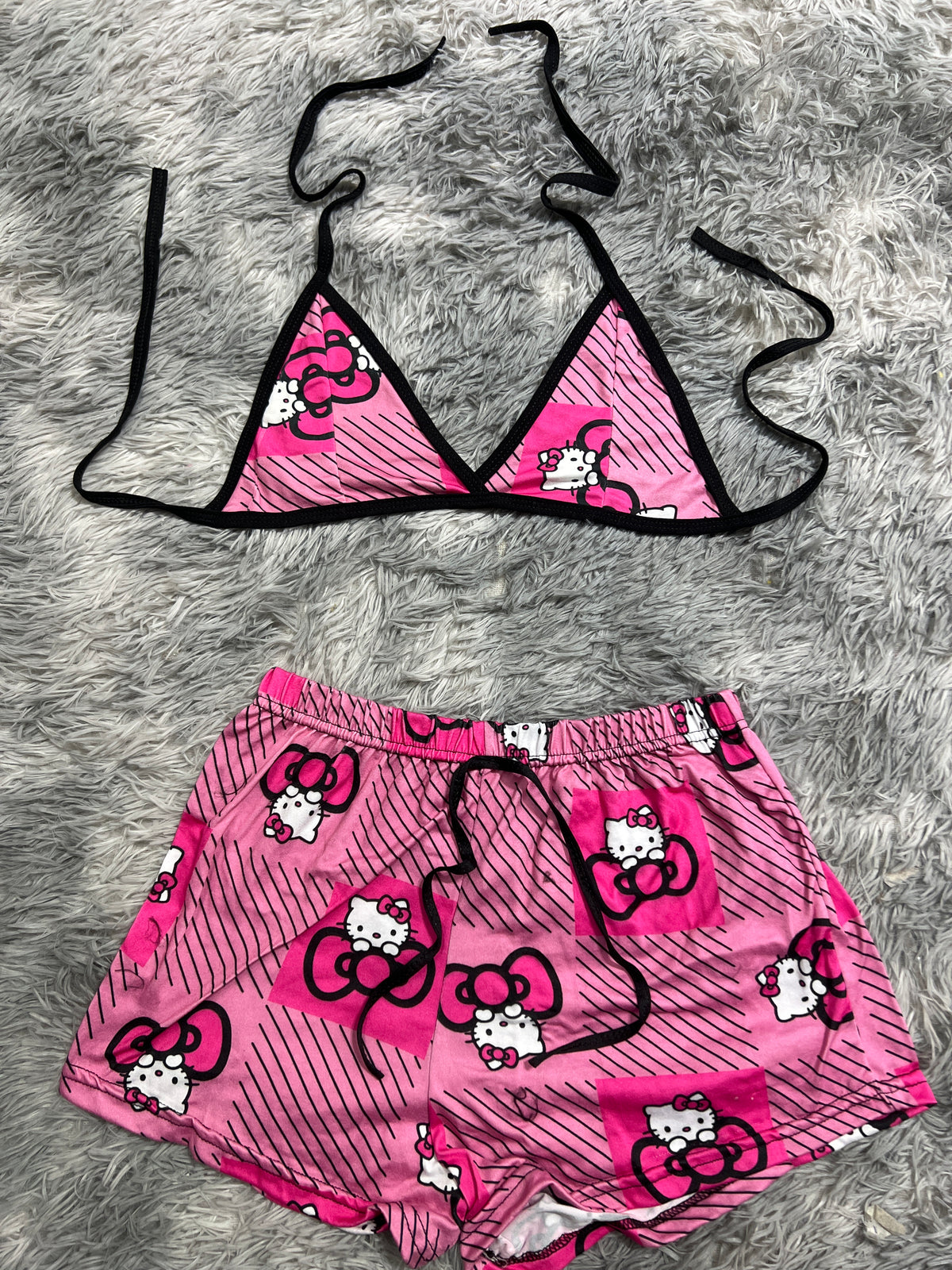 Hello Kitty Rayas Top Con Short Brush