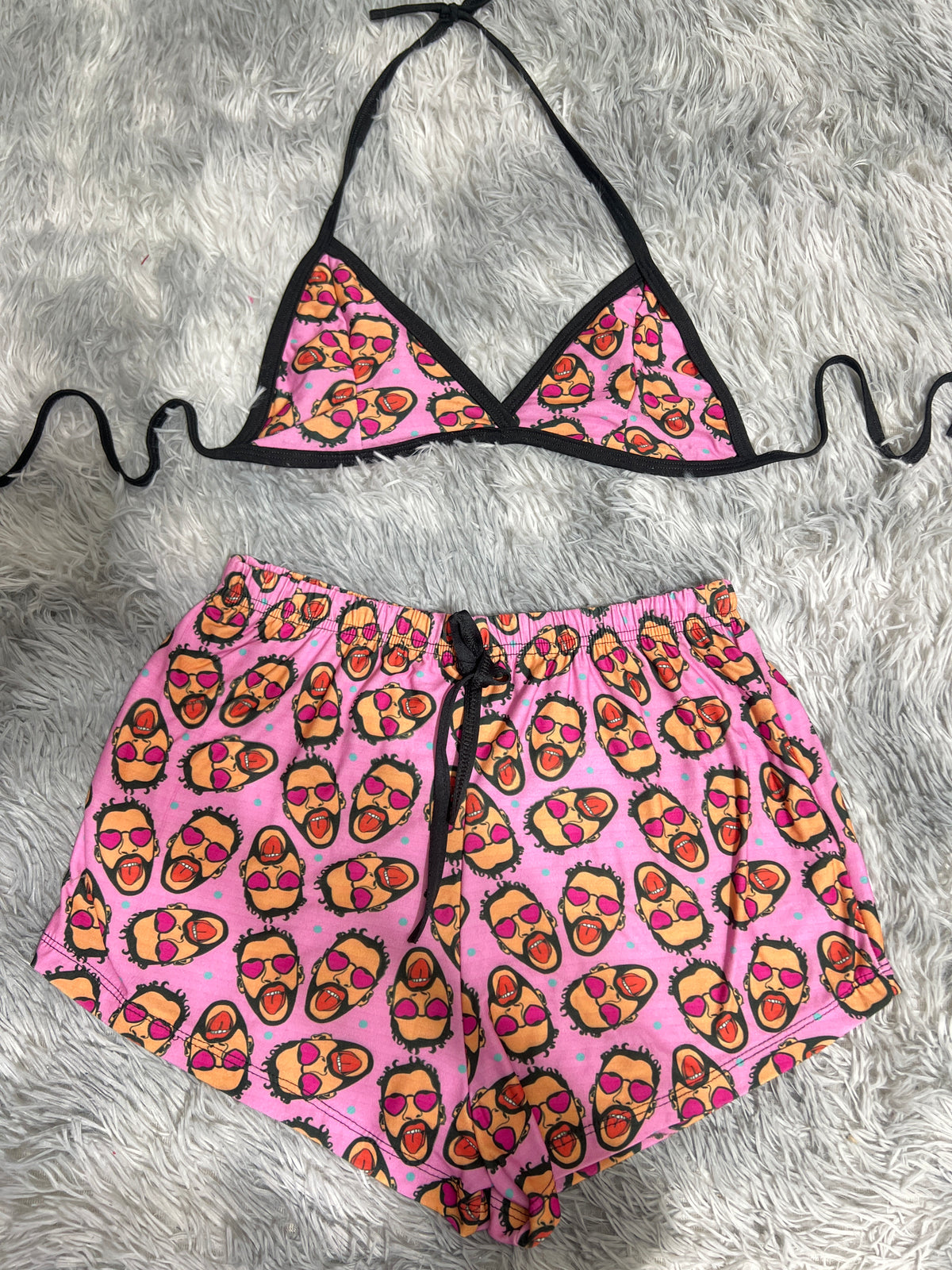 Bad Bunny Top Con Short Brush