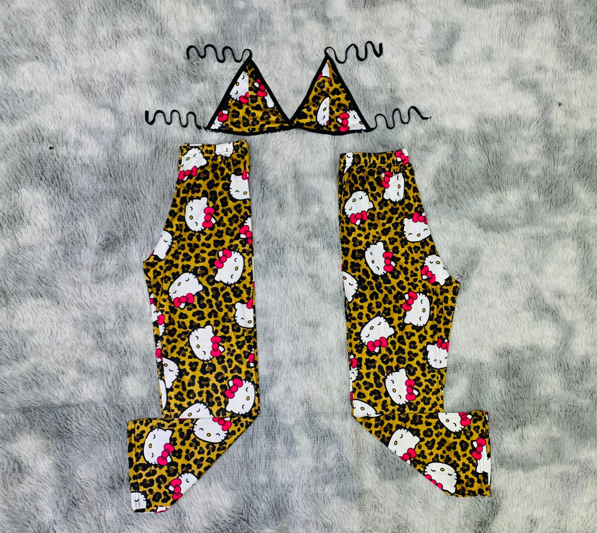 Hello Kitty Animal Print Duo De Pijama Afelpada