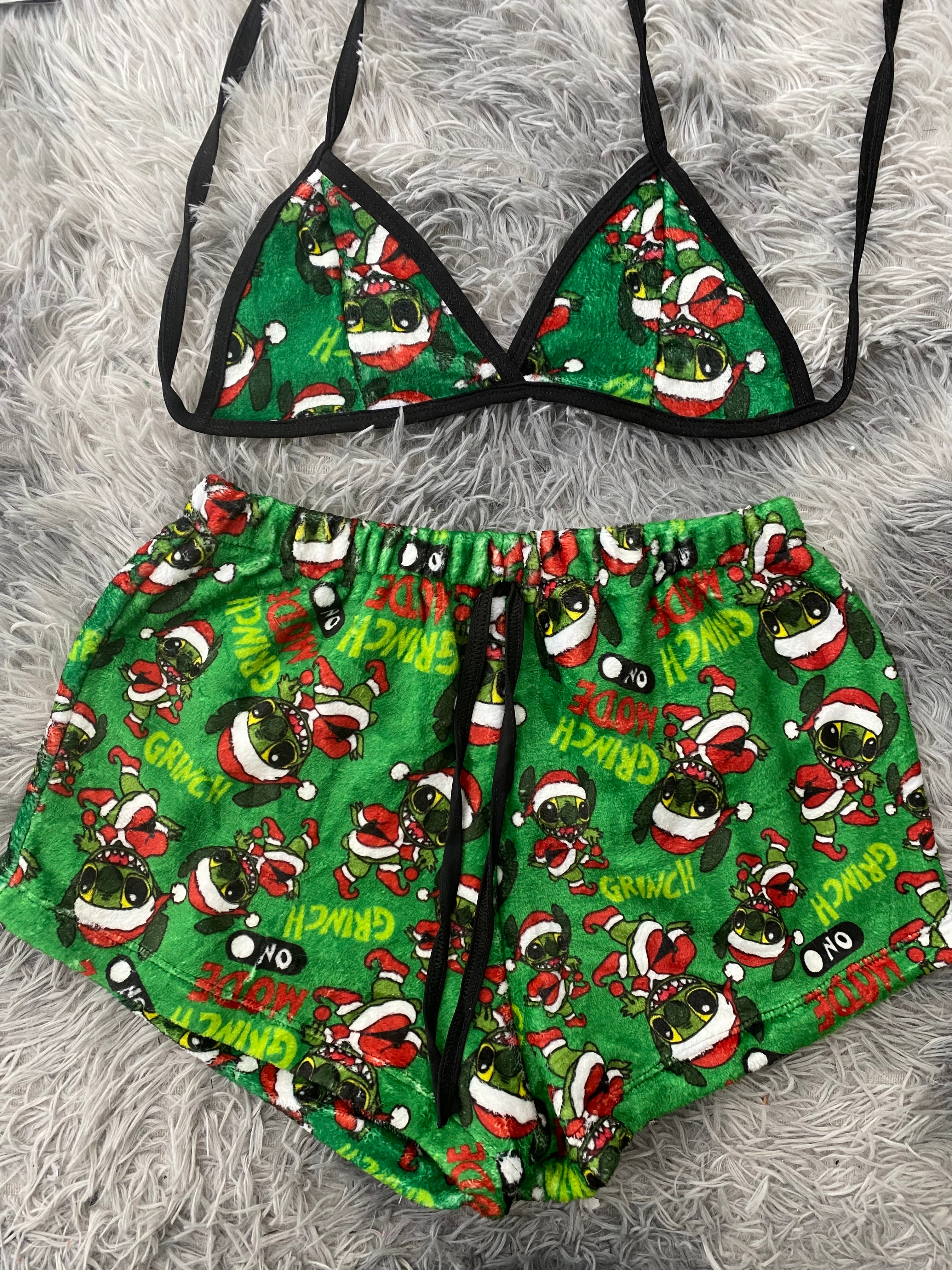 Stitch Grinch Top Con Short Afelpado