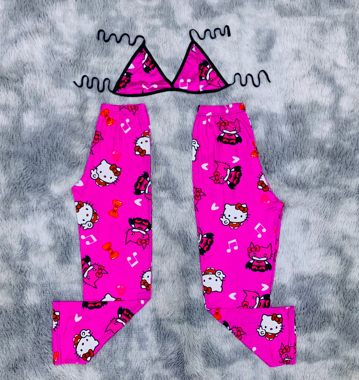Hello Kitty Y Batman Rosa Duo De Pijama Afelpada