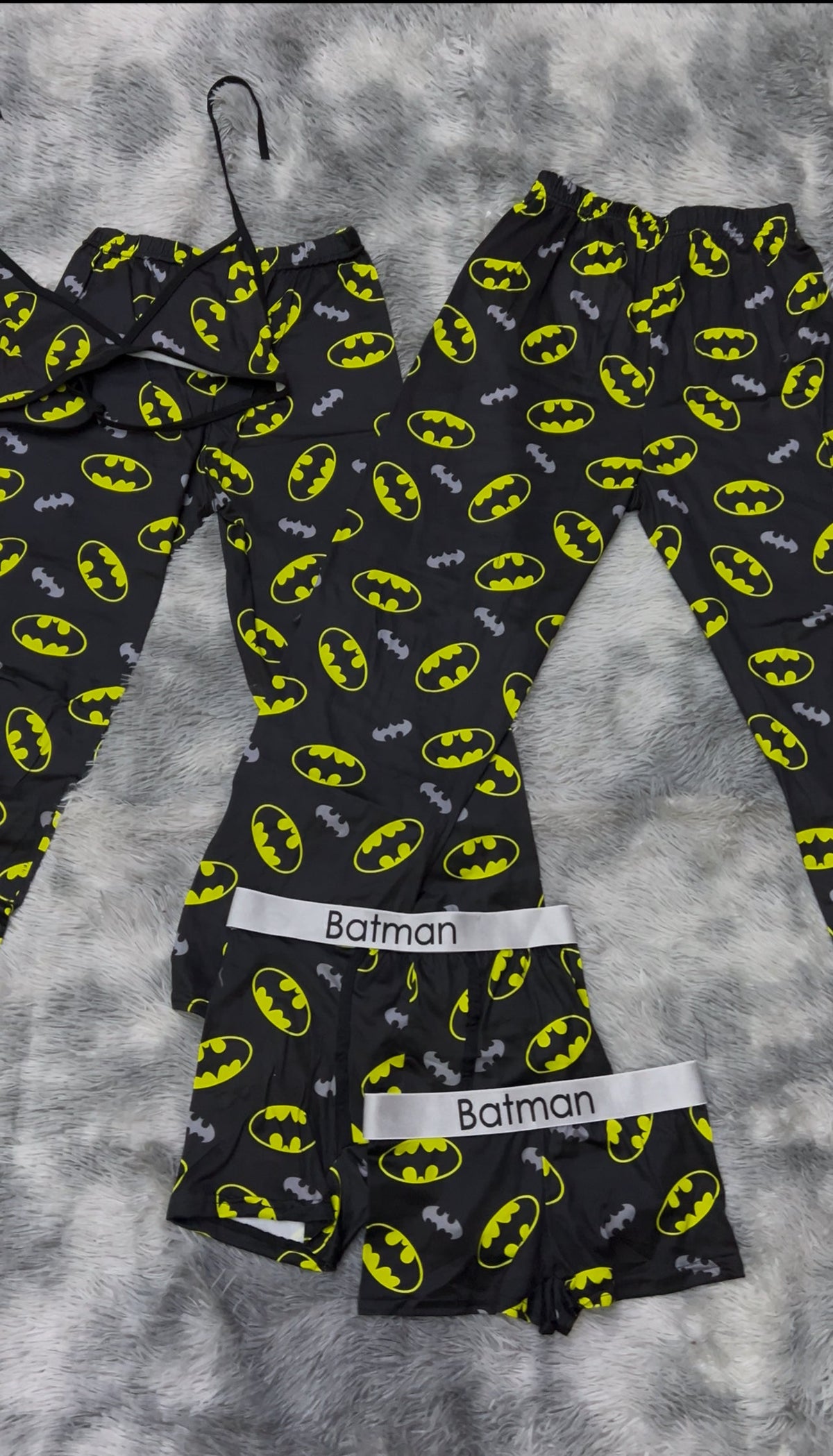 Batman Amarillo Y Gris Pijama De 5 Piezas