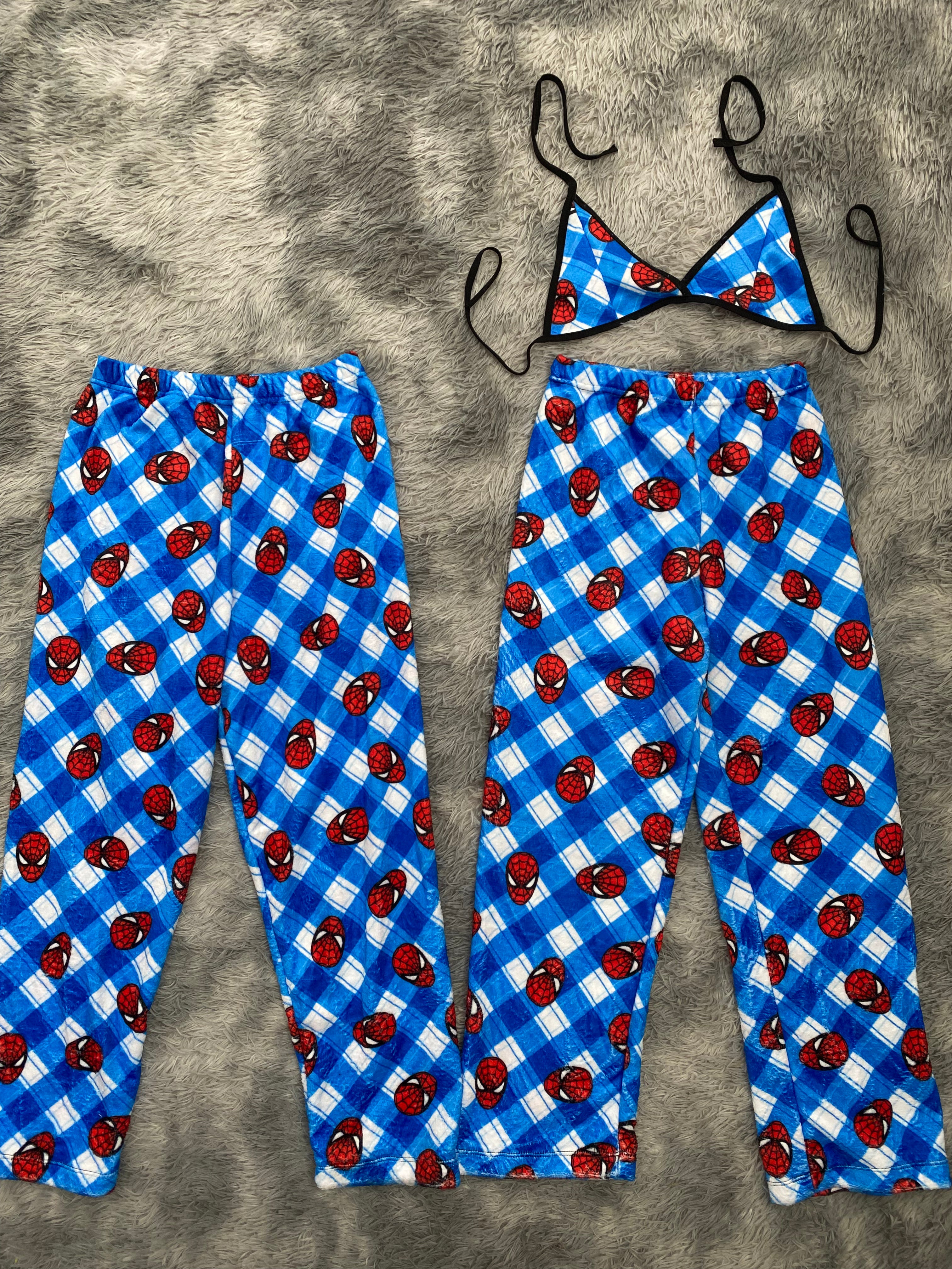 Spiderman Fondo Cuadros Azules Y Blancos Duo De Pijama Afelpada