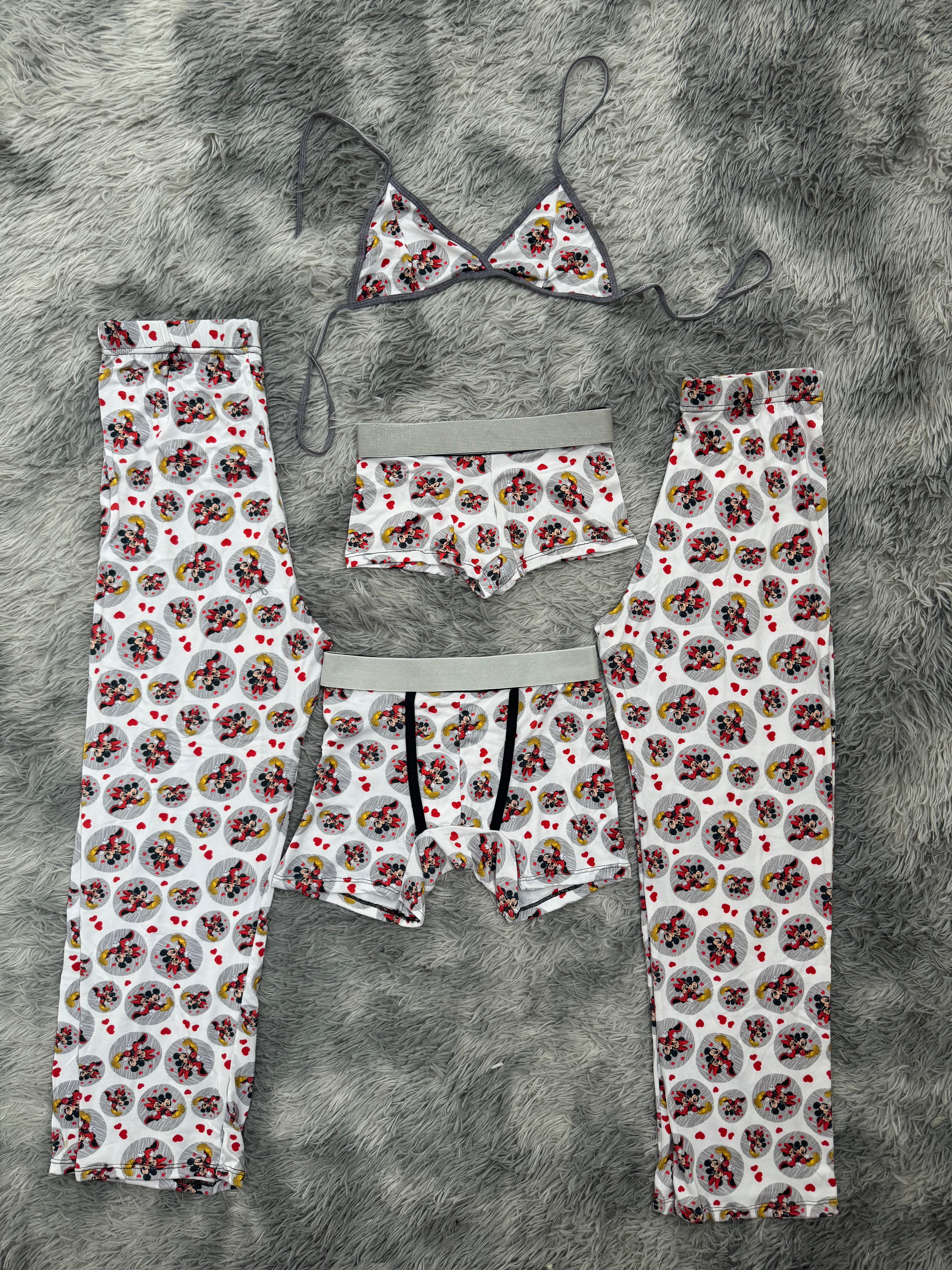 Mickey Mouse Y Minnie Fondo Blanco Pijama De 5 Piezas