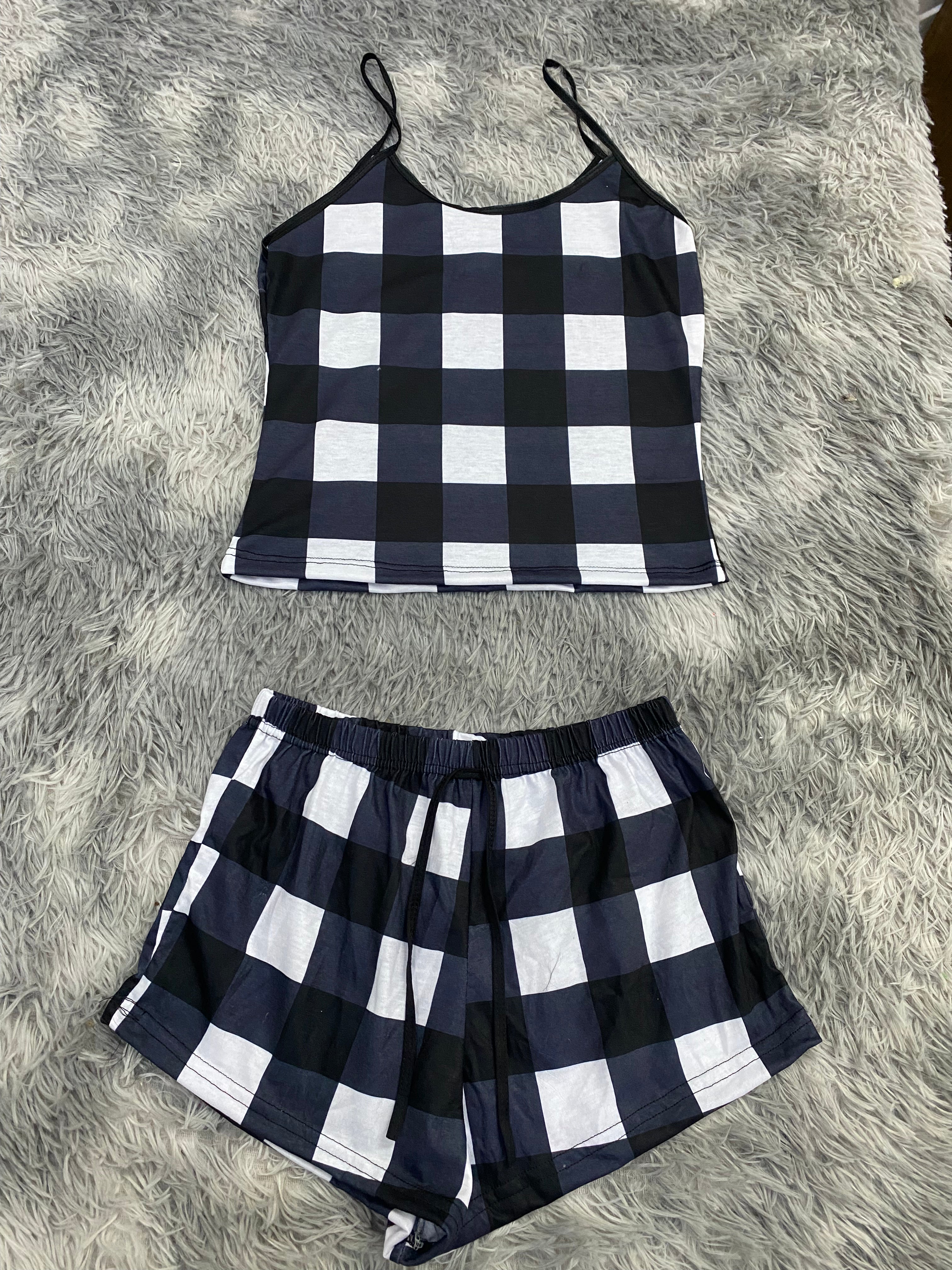 Cuadros Negros Y Blancos Blusa Con Short