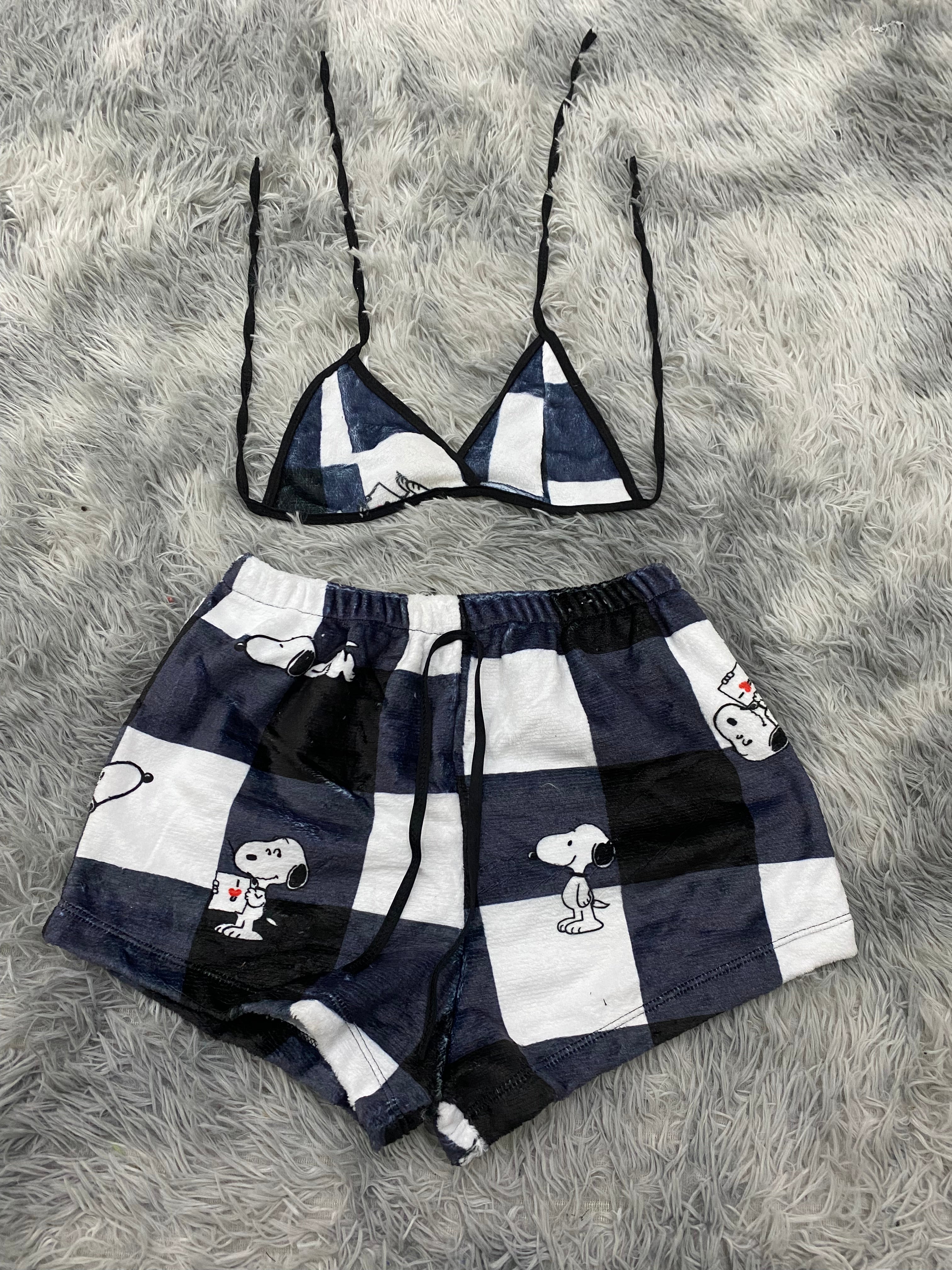 Snoopy Cuadros Negros Y Blancos Top Con Short Afelpado