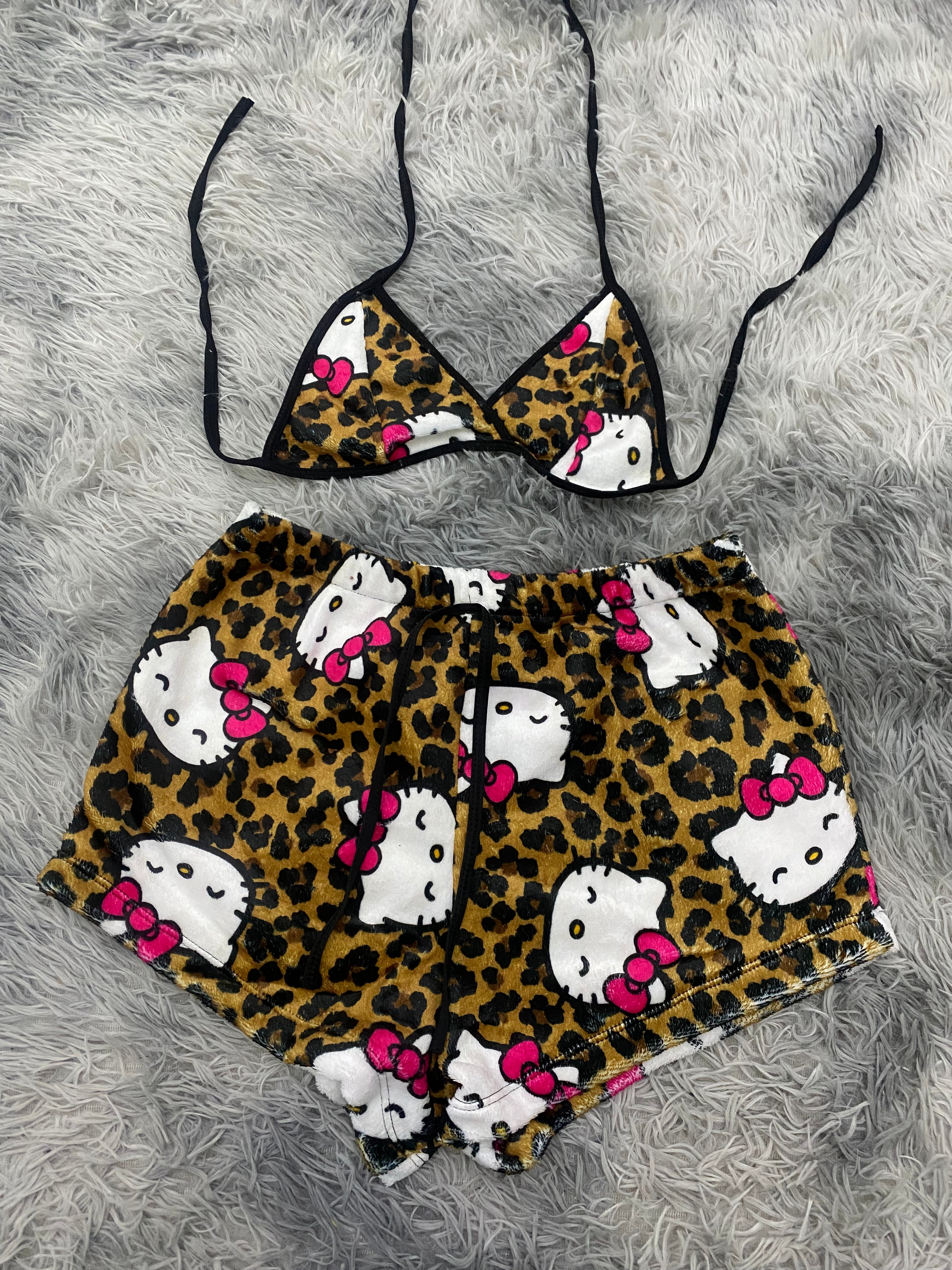 Hello Kitty Animal Print Café Top Con Short Afelpado