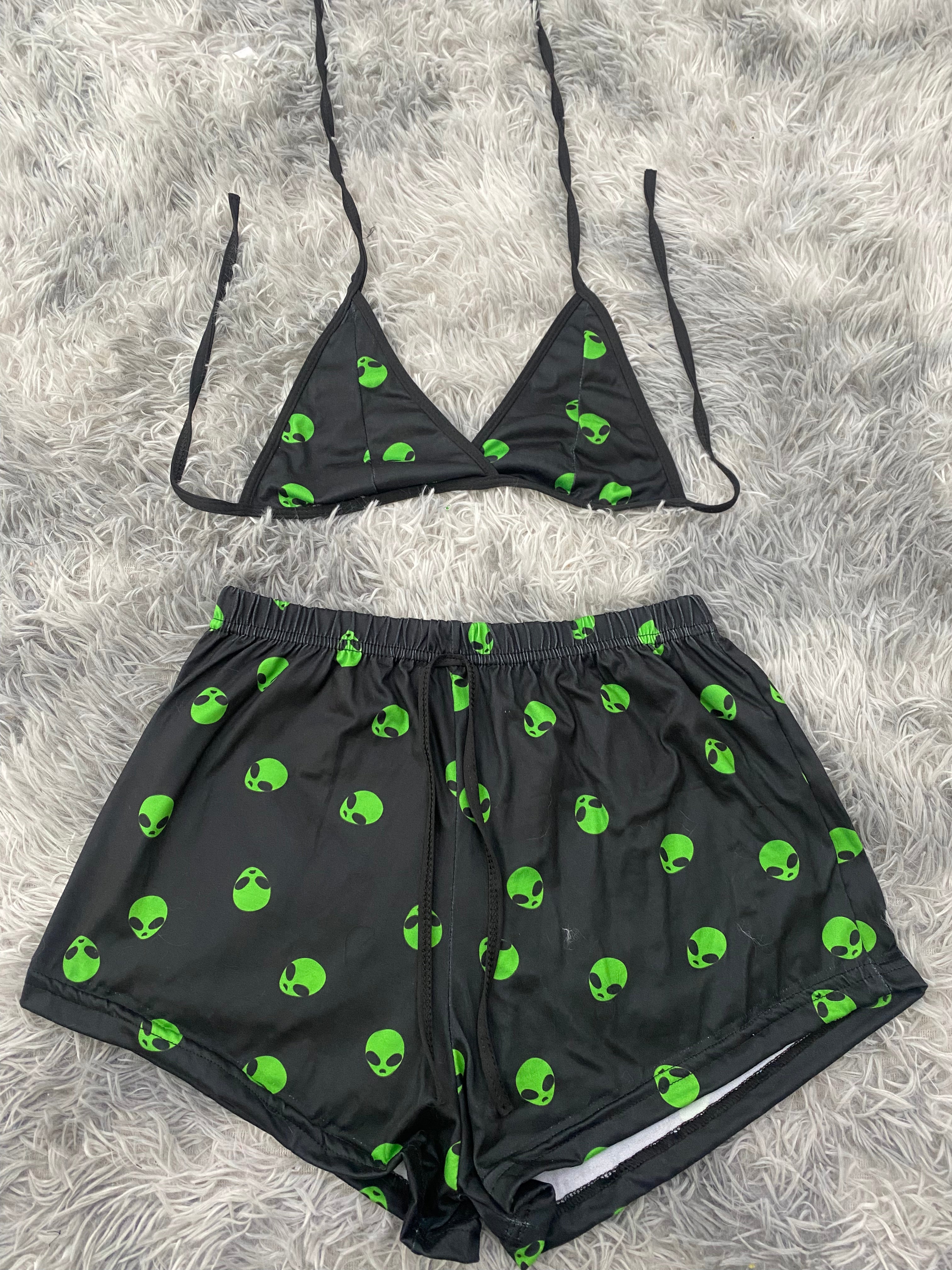 Aliens Top Con Short Brush