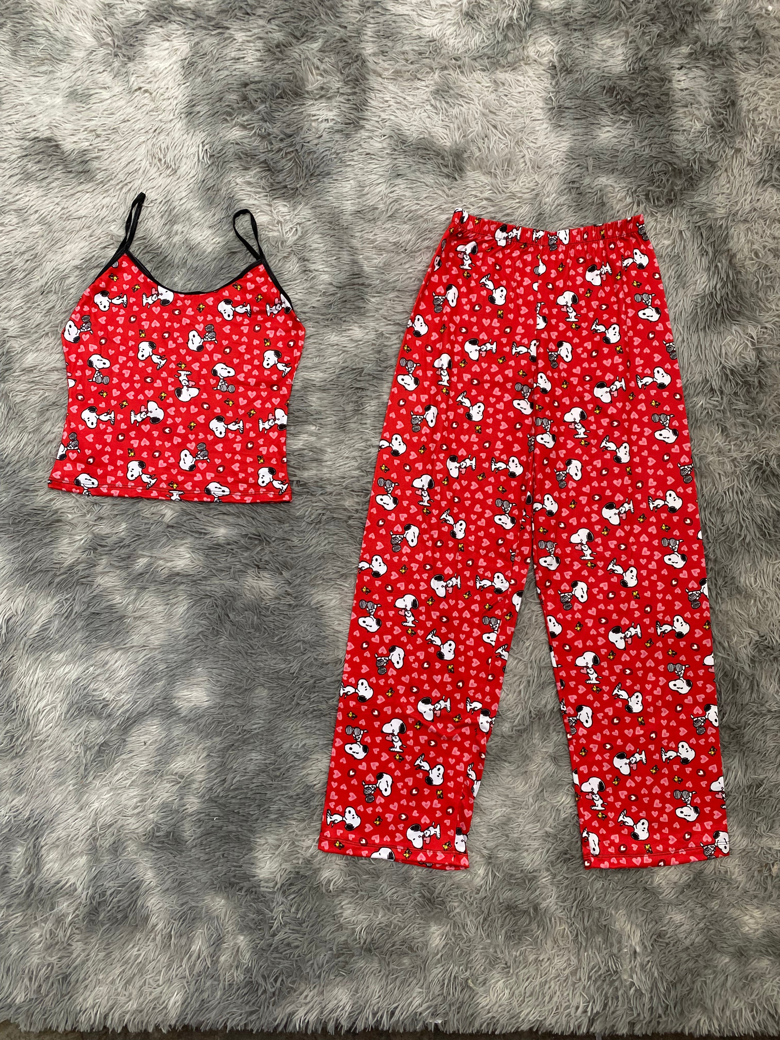 Snoopy Corazones Fondo Rojo Blusa Con Pantalón