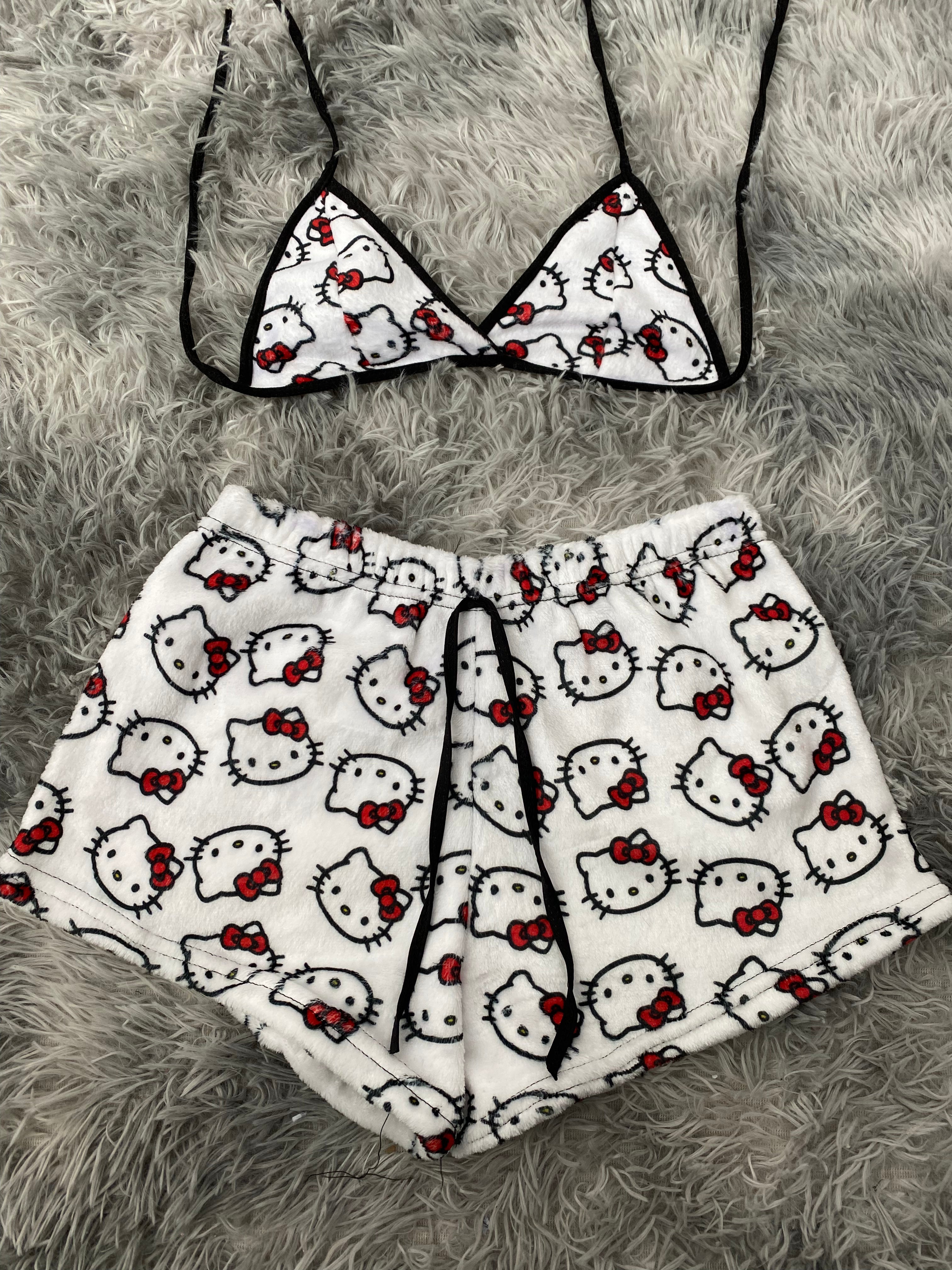 Hello Kitty Caras Fondo Blanco Top Con Short Afelpado