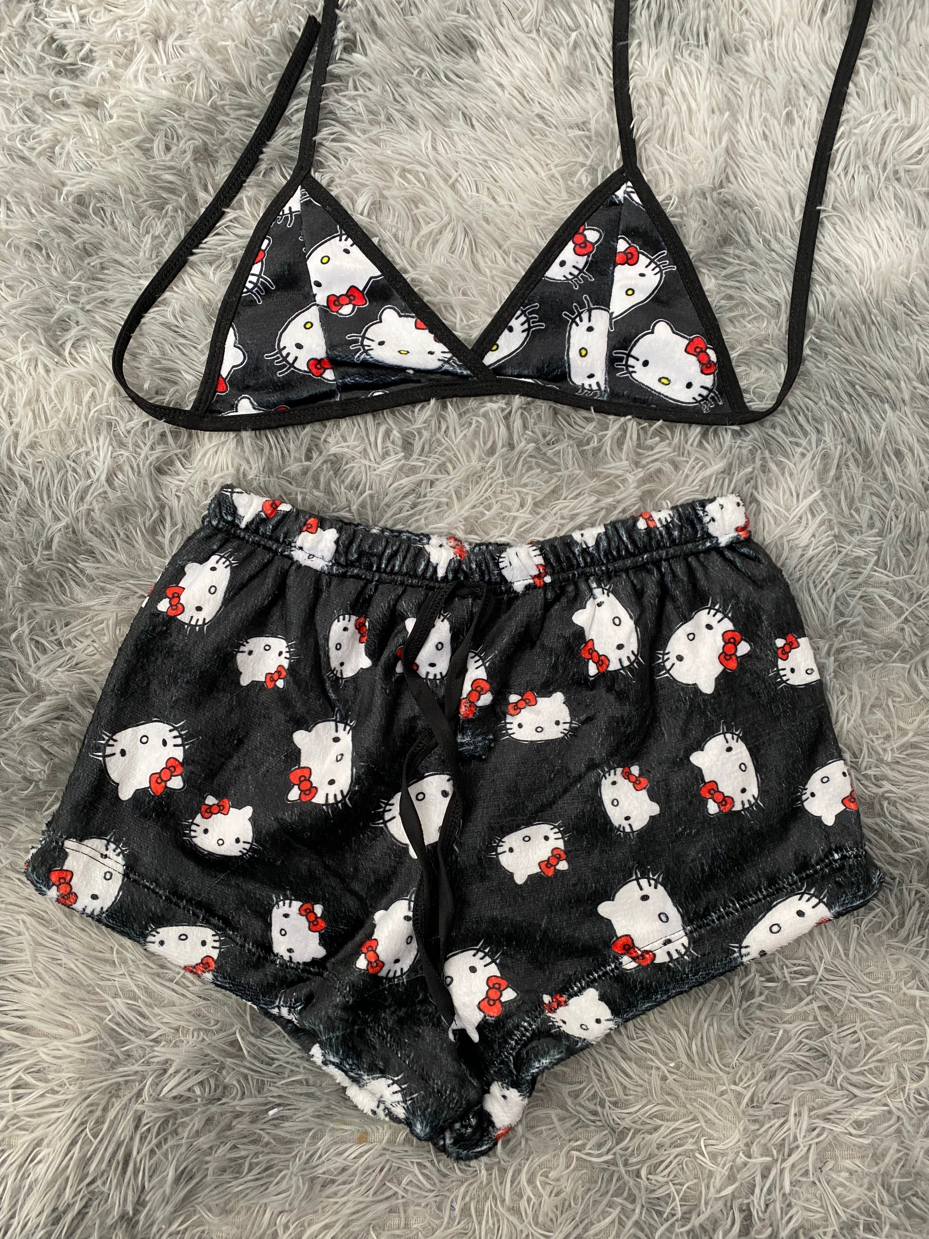 Hello Kitty Caras Fondo Negro Top Con Short Afelpado