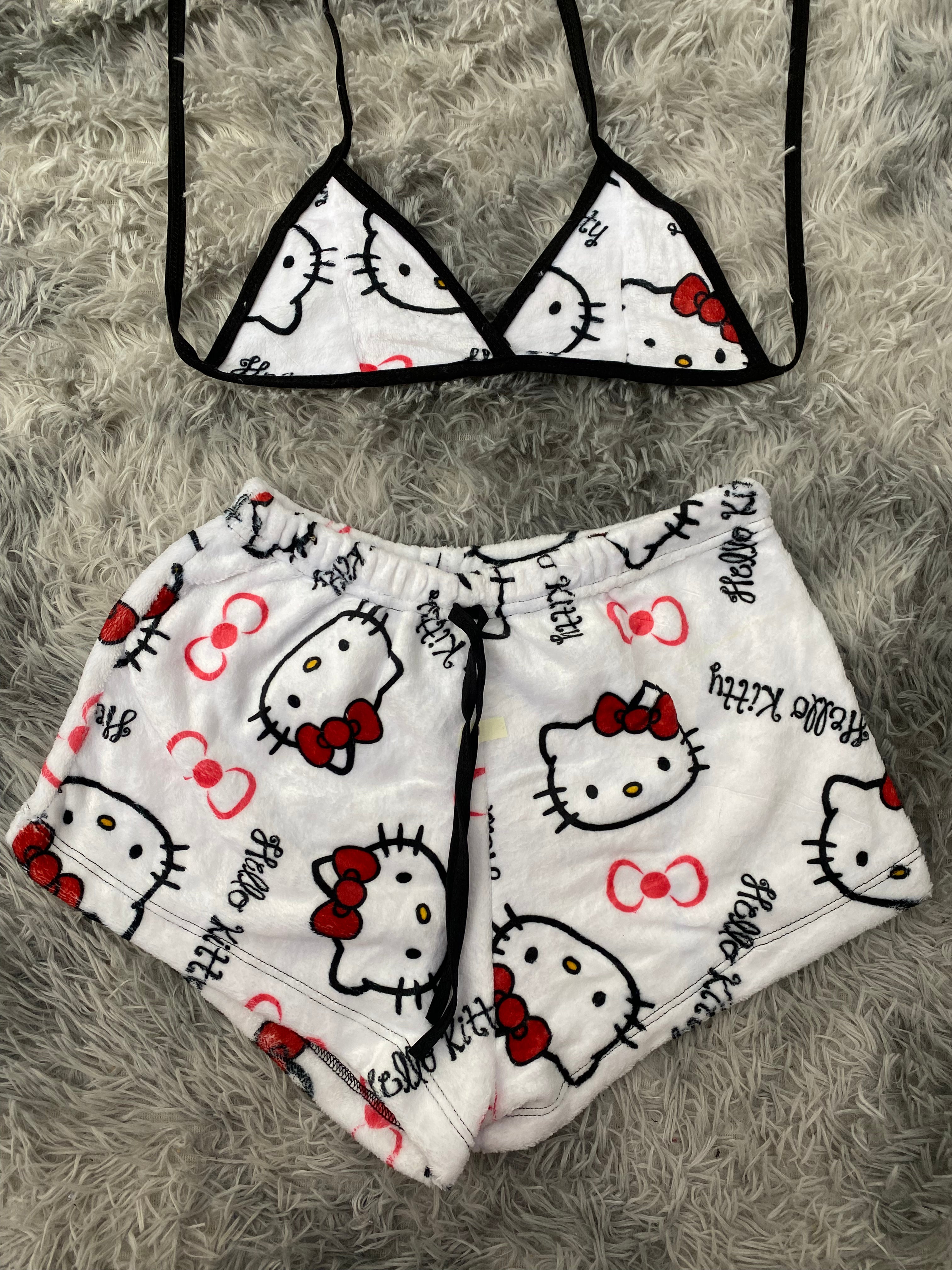 Hello Kitty Caras Y Moños Fondo Blanco Top Con Short Afelpado