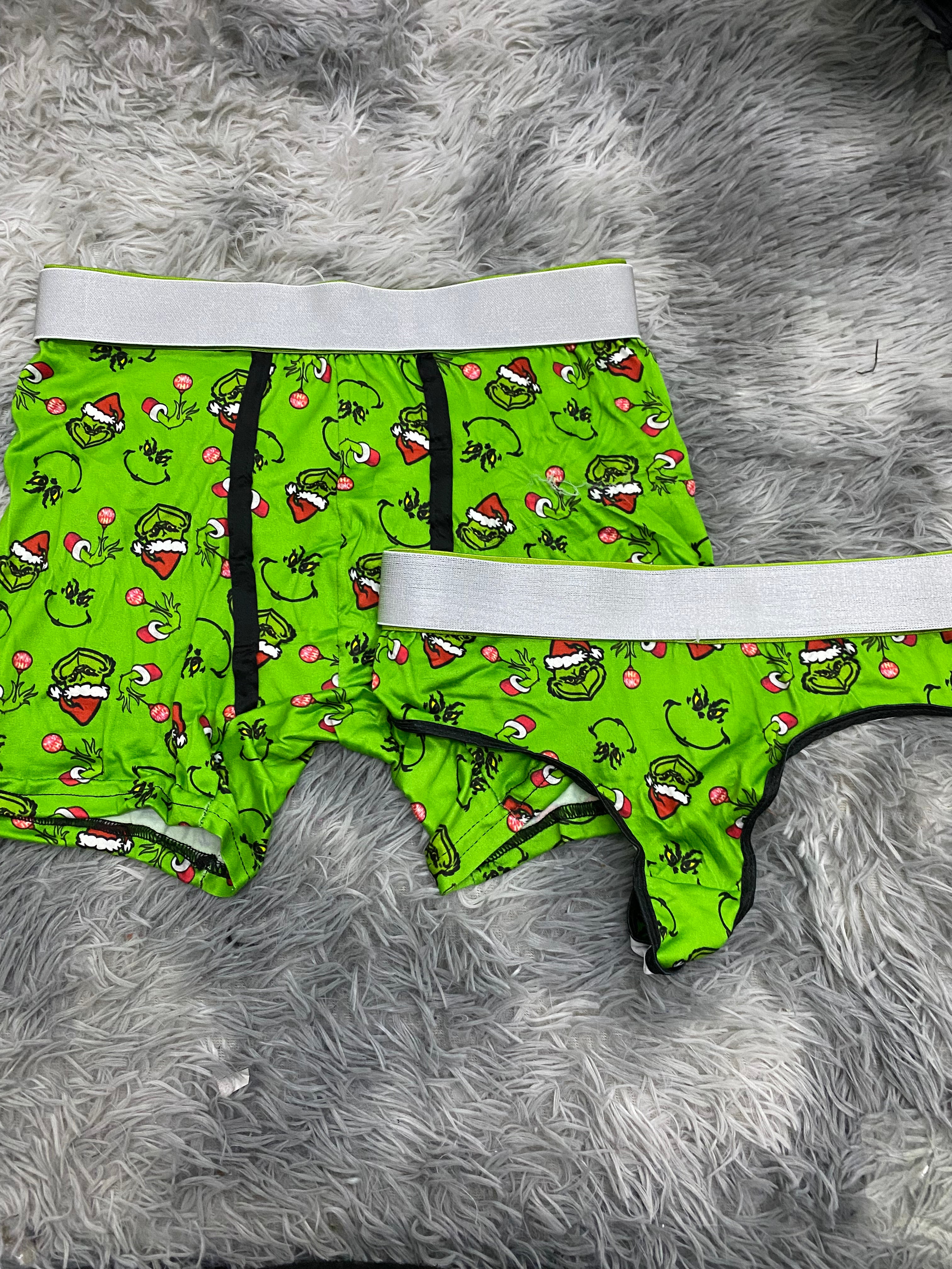 Grinch Esfera Fondo Verde Duo Unitalla Con Tanga