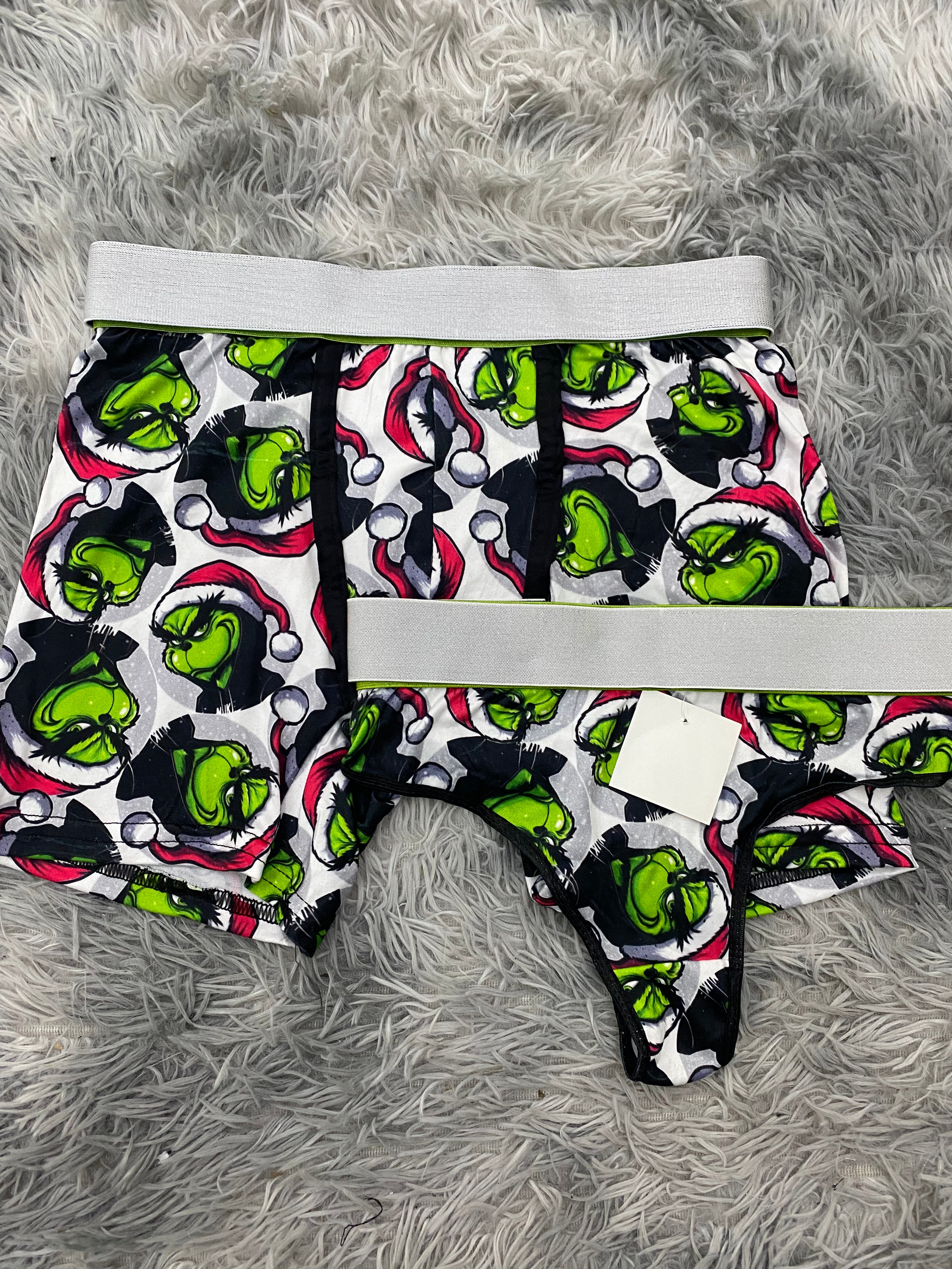 Grinch con gorro fondo blanco Duo Unitalla Con Tanga