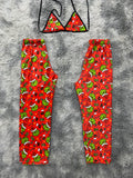 Grinch regalos y caramelos fondo rojo Pijama Afelpada