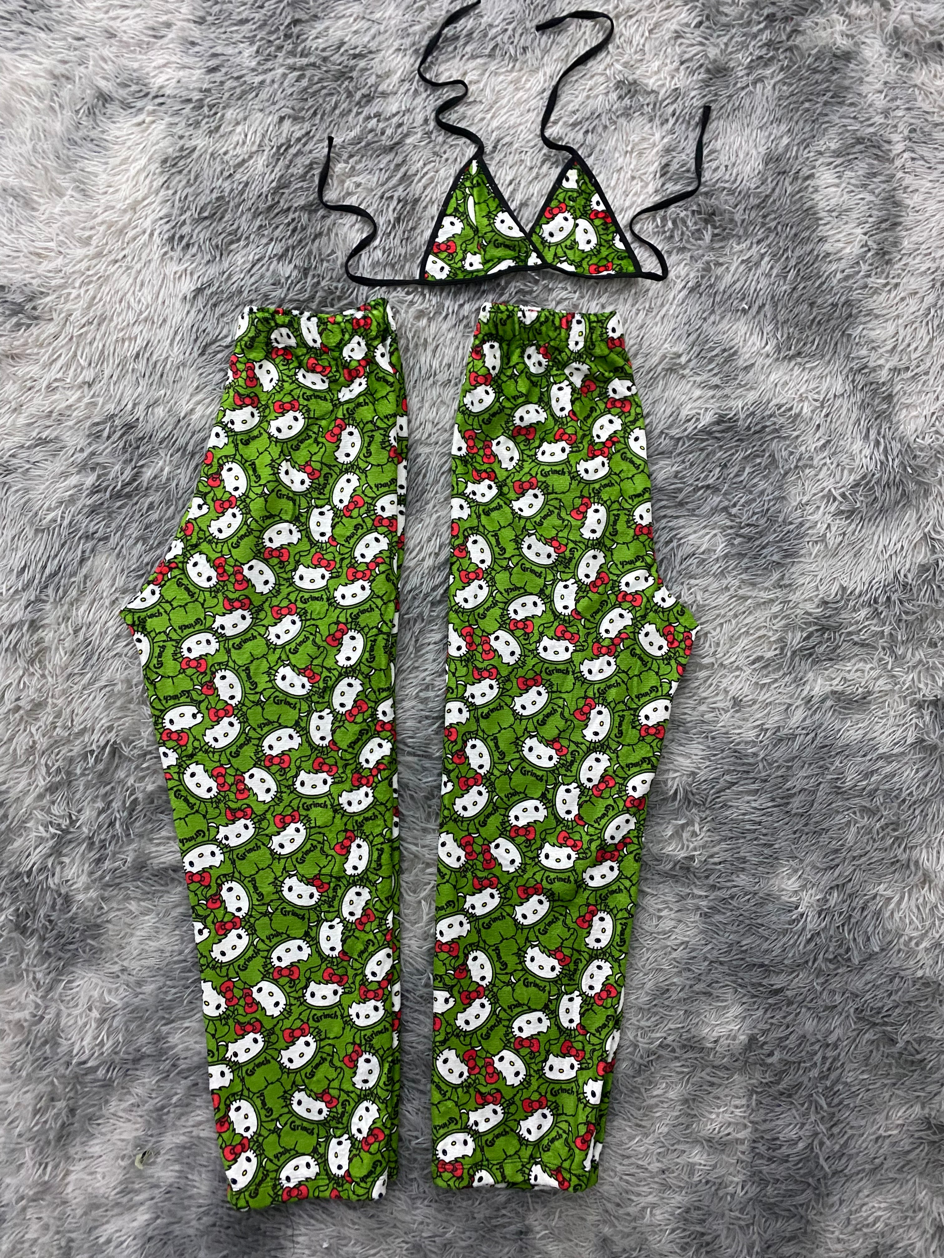 Hello kitty x grinch Pijama Afelpada