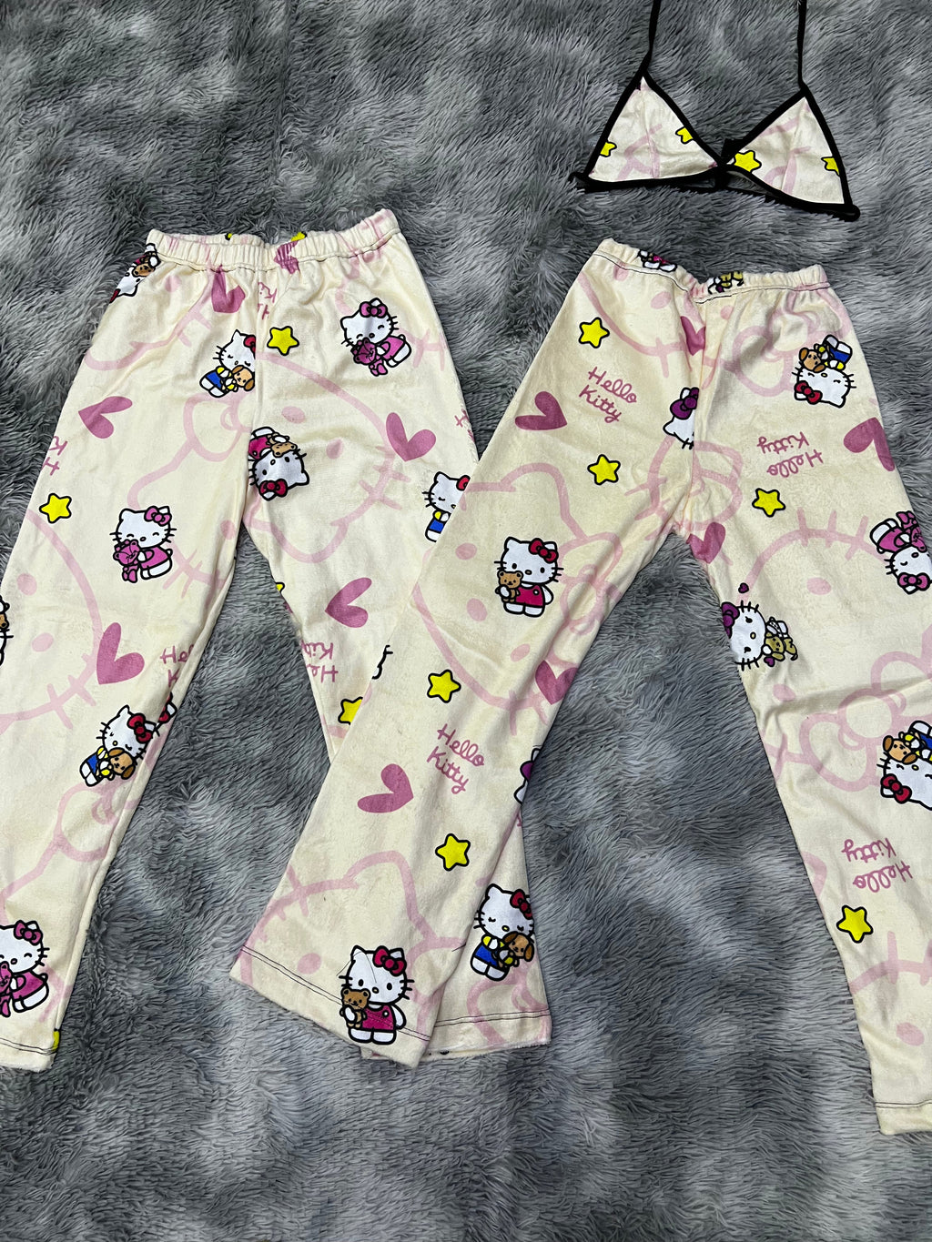 Hello Kitty Amarillo Duo De Pijama Afelpada